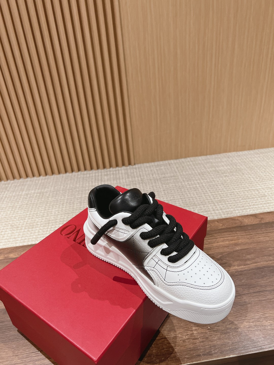 LuxluxHouse Best Quality Valentino Women Shoes