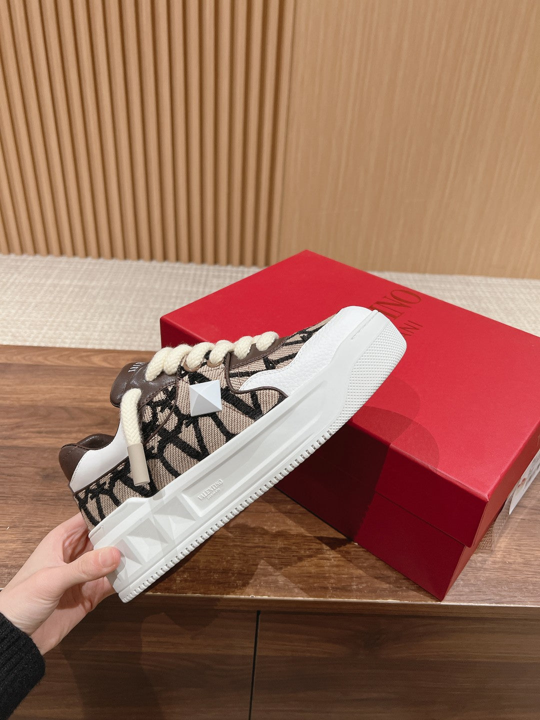 LuxluxHouse Best Quality Valentino Women Shoes