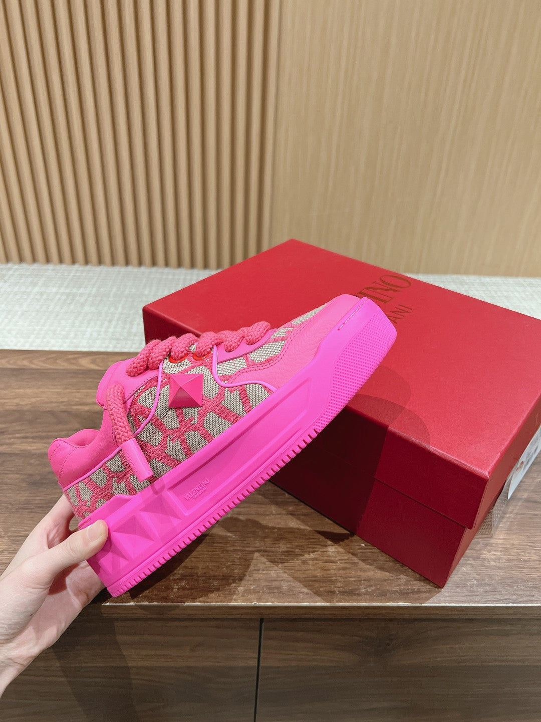 LuxluxHouse Best Quality Valentino Women Shoes