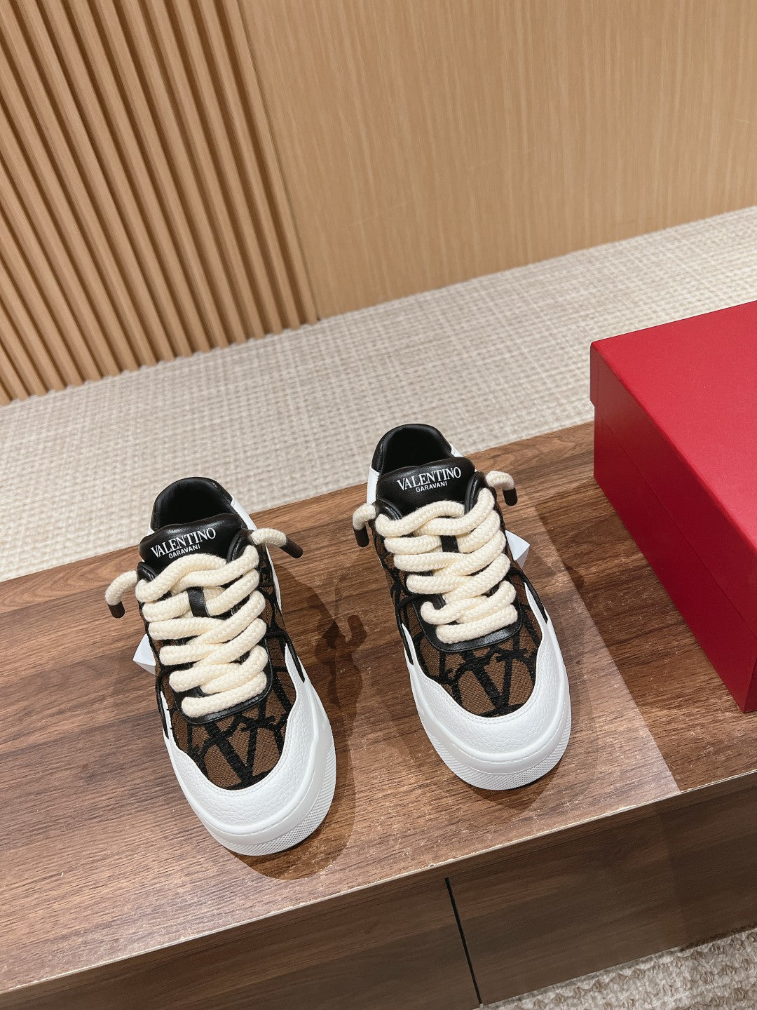 LuxluxHouse Best Quality Valentino Women Shoes