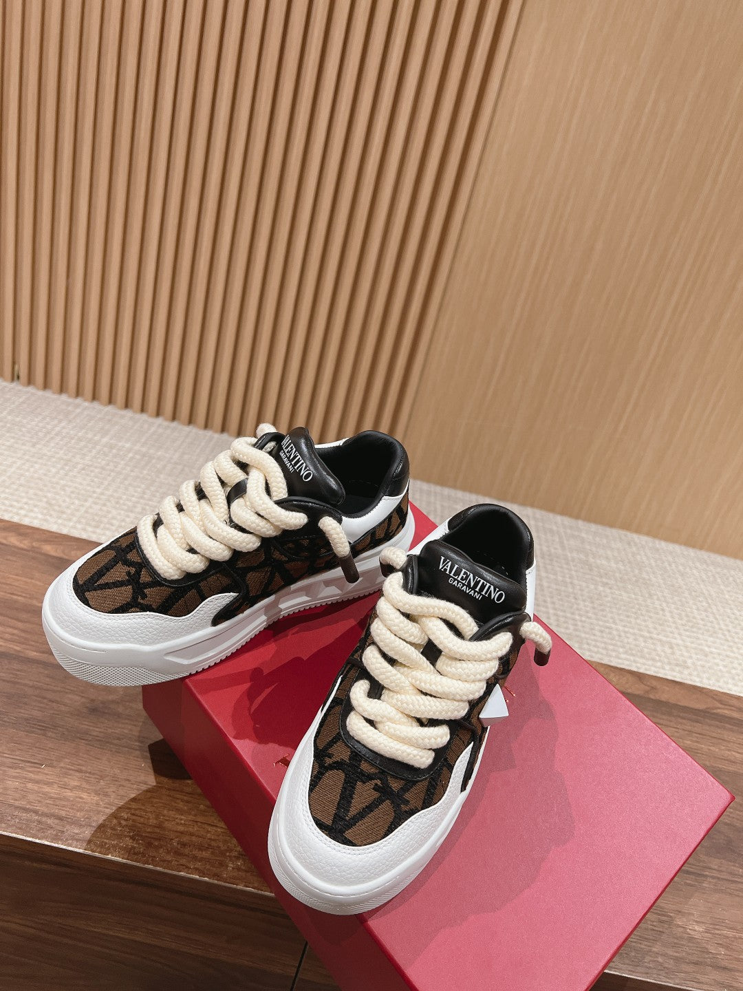 LuxluxHouse Best Quality Valentino Women Shoes