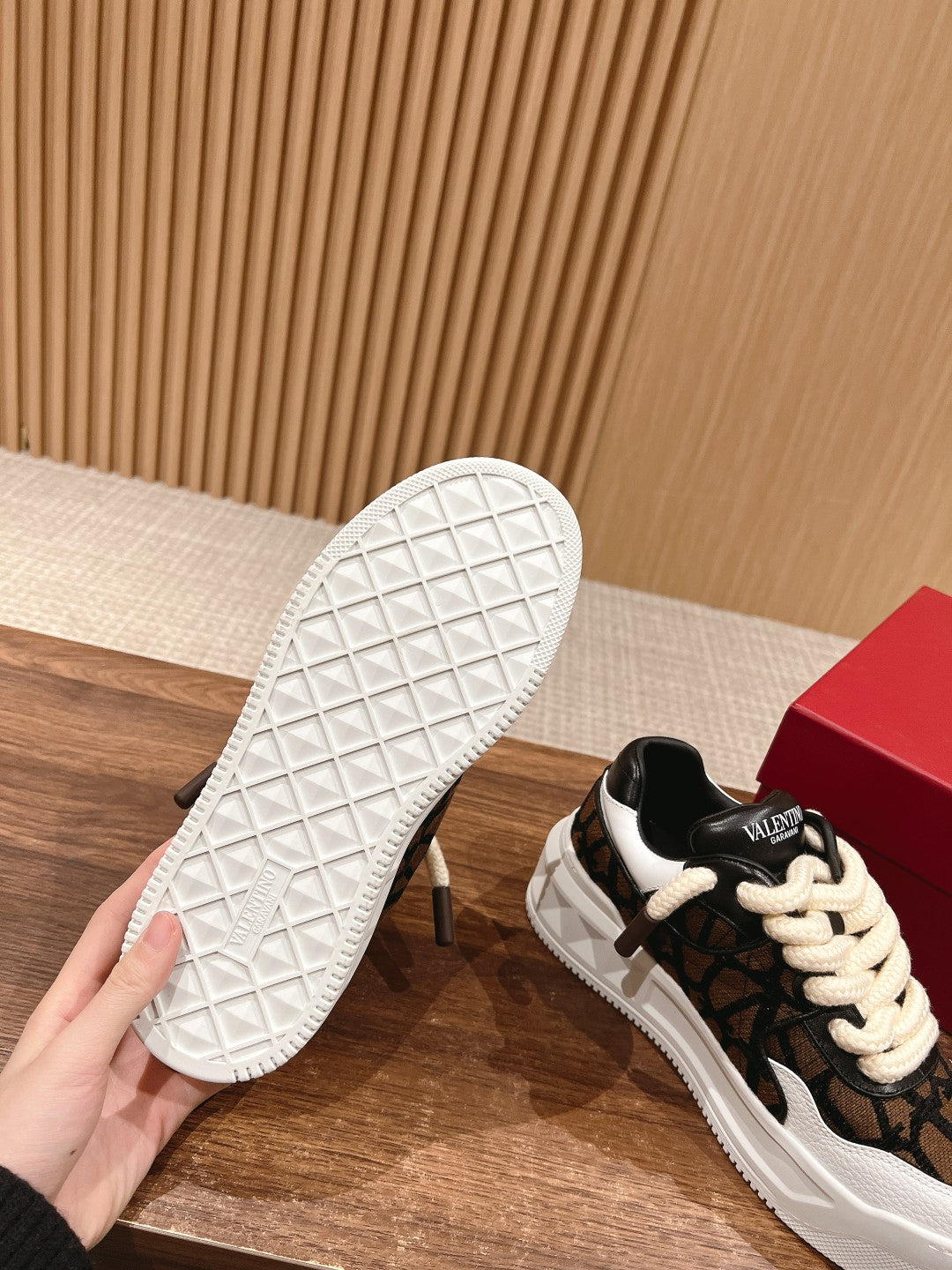 LuxluxHouse Best Quality Valentino Women Shoes
