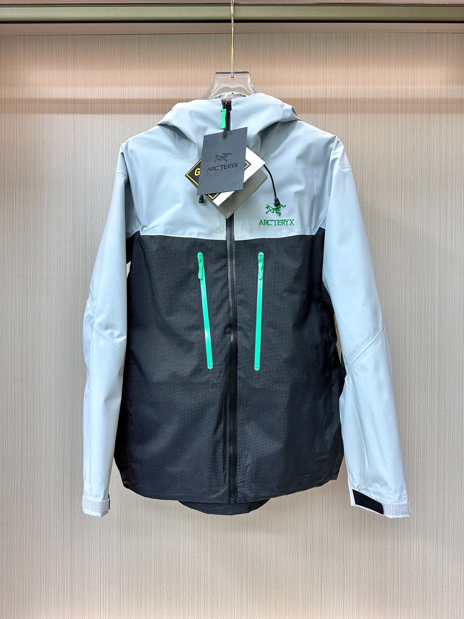 LuxluxHouse Best Quality Clothes Coats & Jackets Arcteryx