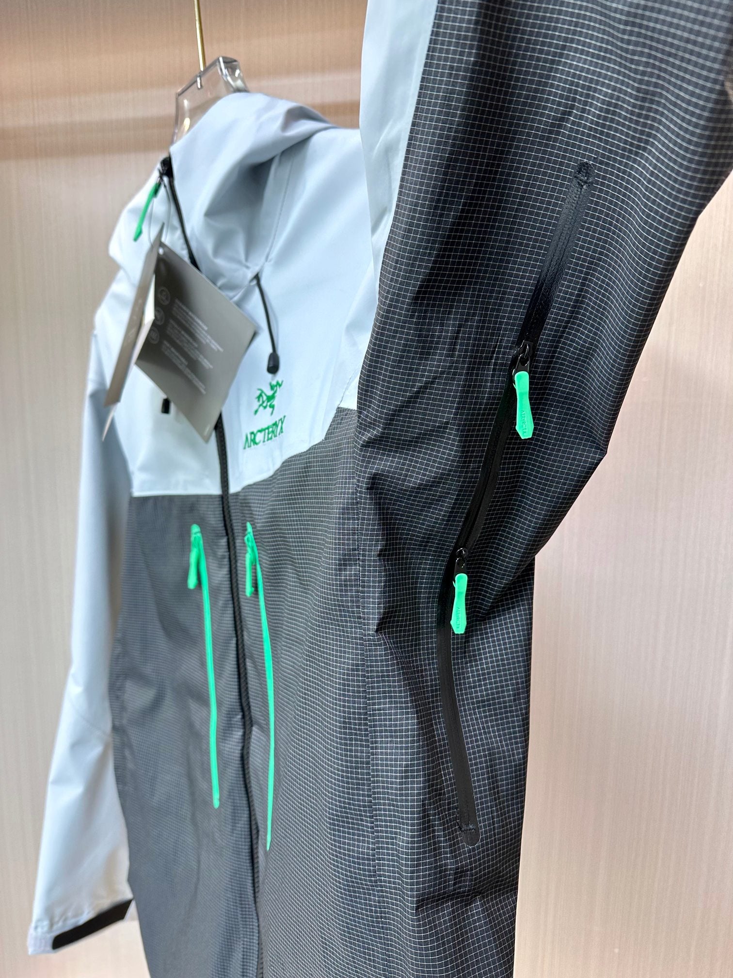 LuxluxHouse Best Quality Clothes Coats & Jackets Arcteryx