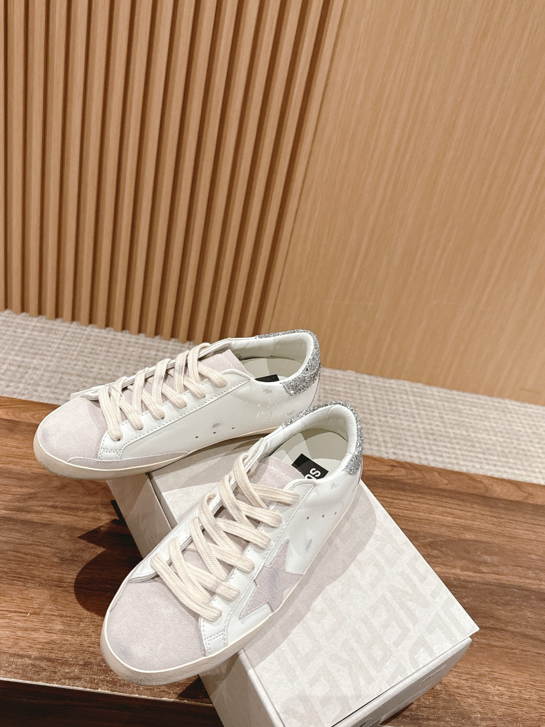 LuxluxHouse Best Quality Shoes Golden Goose