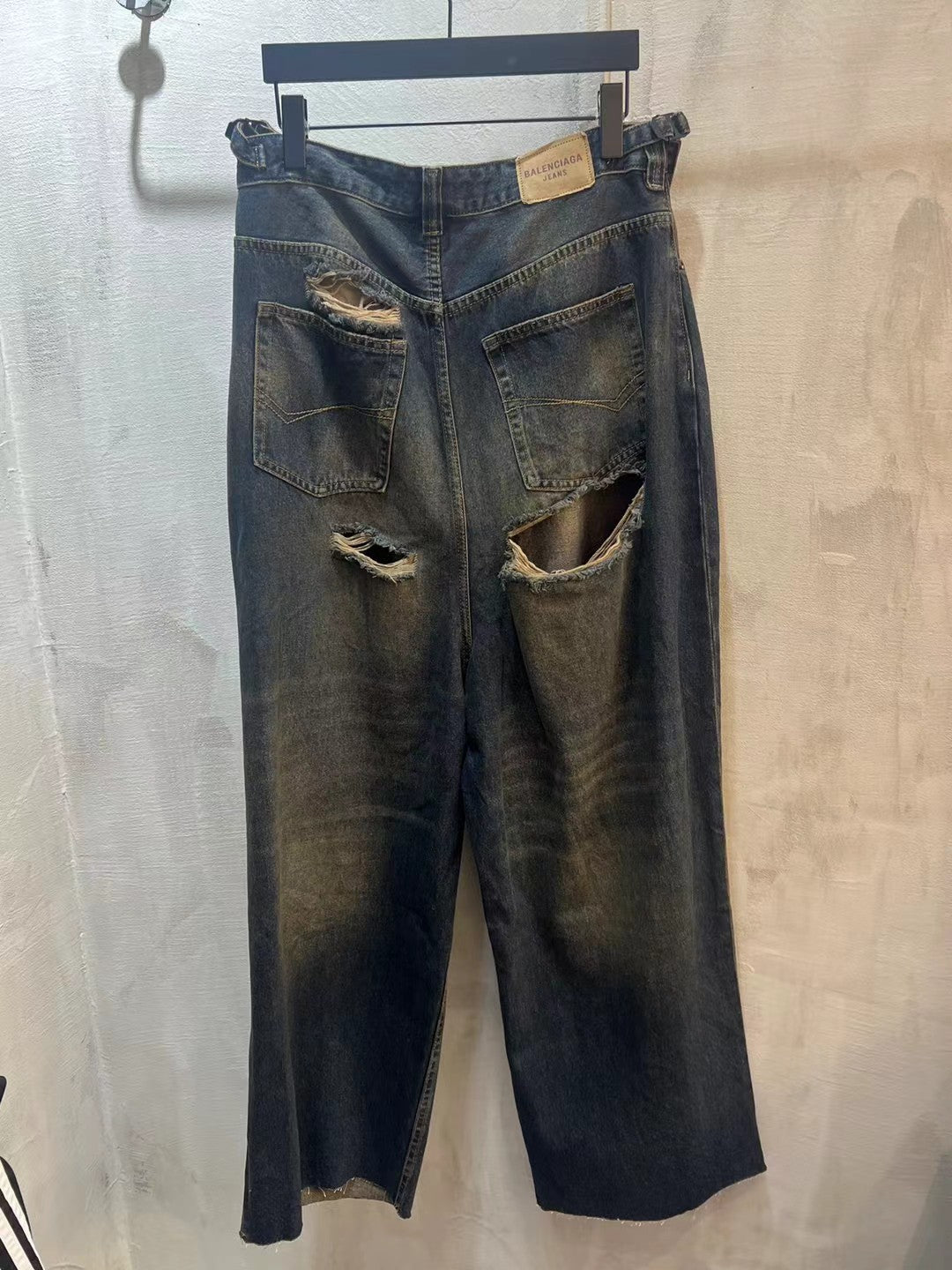 LuxluxHouse Best Quality Clothes Balenciaga Pants