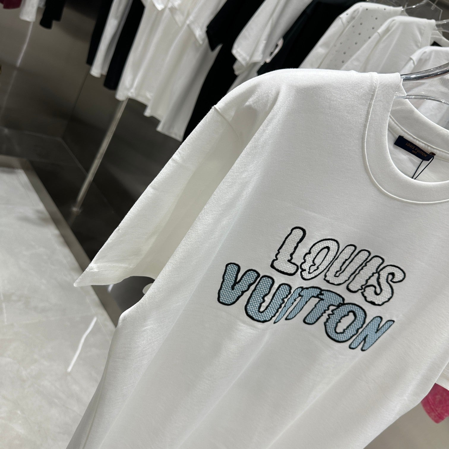 LuxluxHouse Best Quality Clothes T-shirt Louis Vuitton