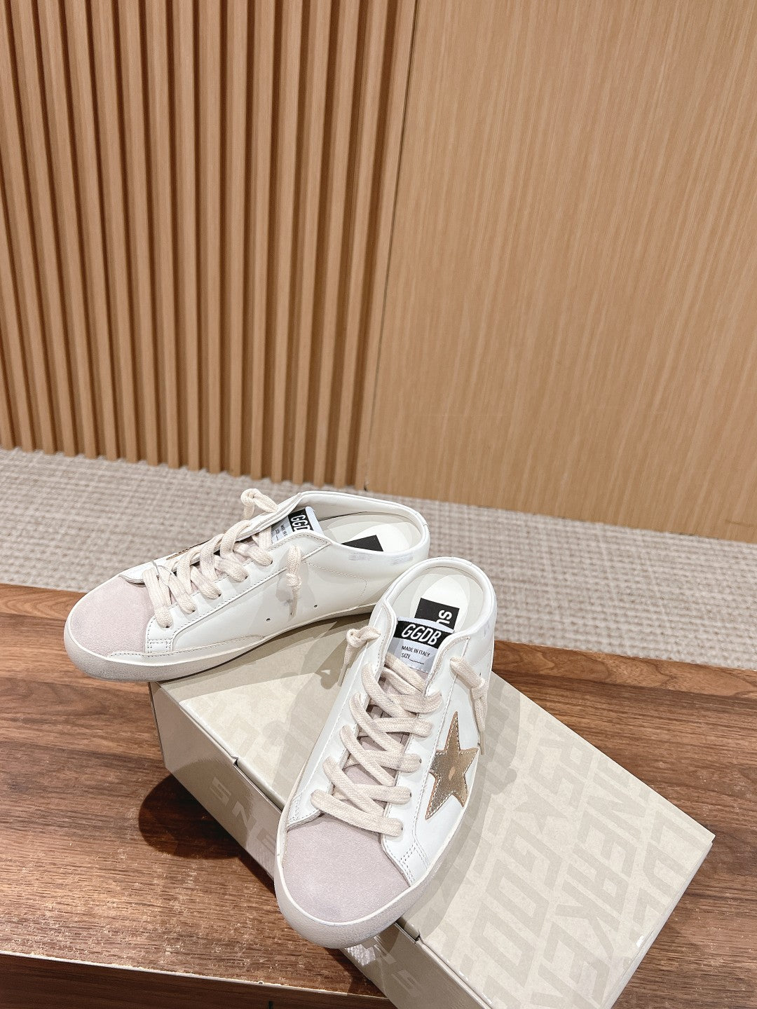 LuxluxHouse Best Quality Shoes Golden Goose