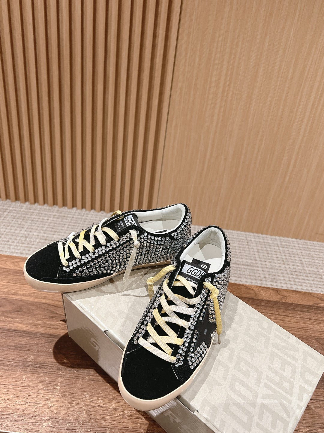 LuxluxHouse Best Quality Shoes Golden Goose