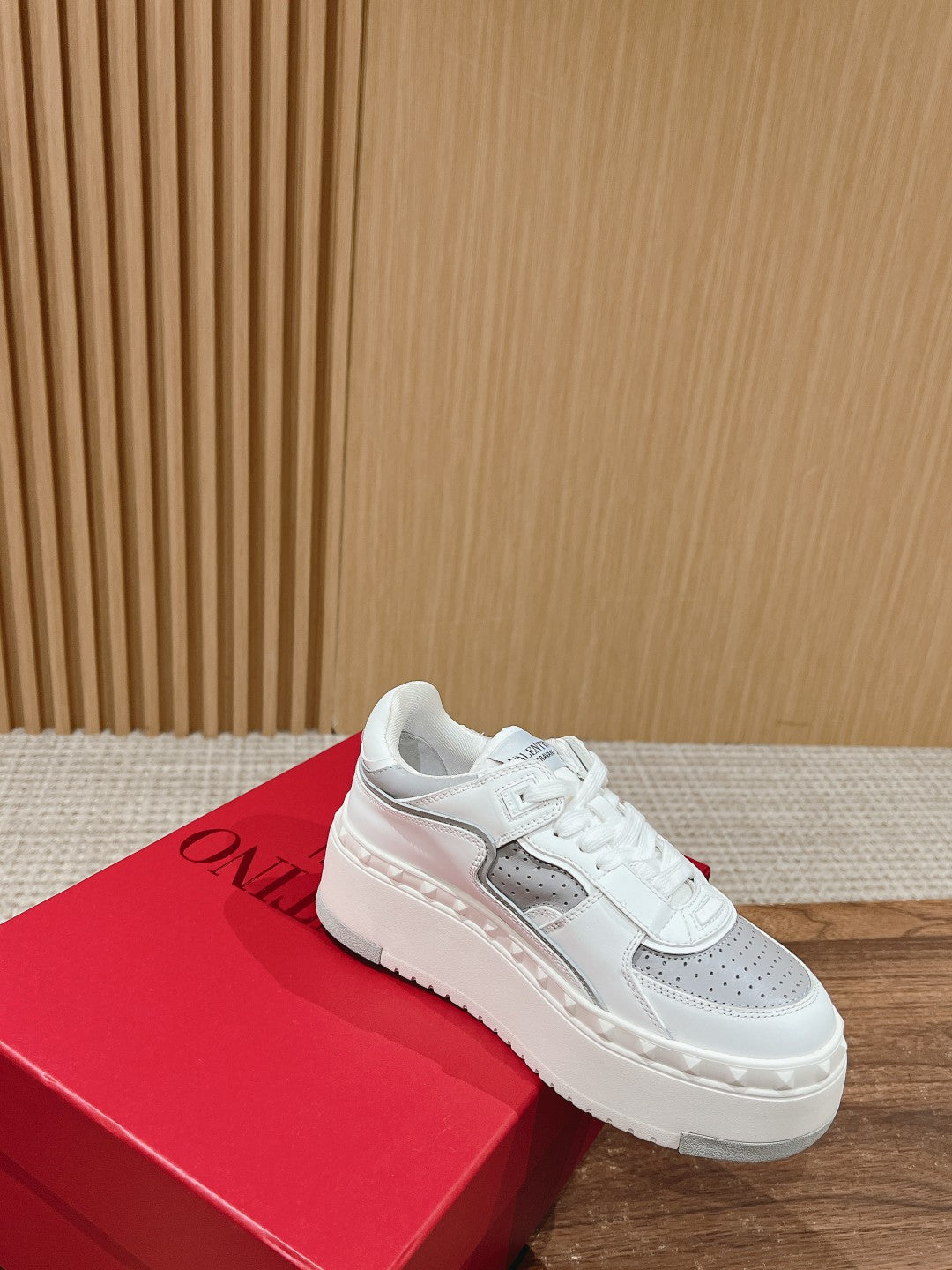 LuxluxHouse Best Quality Valentino Women Shoes