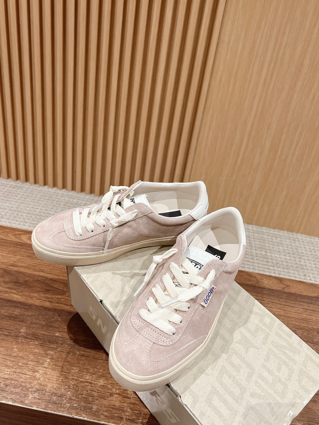 LuxluxHouse Best Quality Shoes Golden Goose