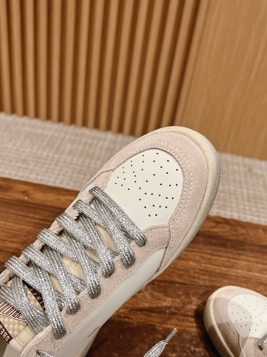 LuxluxHouse Best Quality Shoes Golden Goose