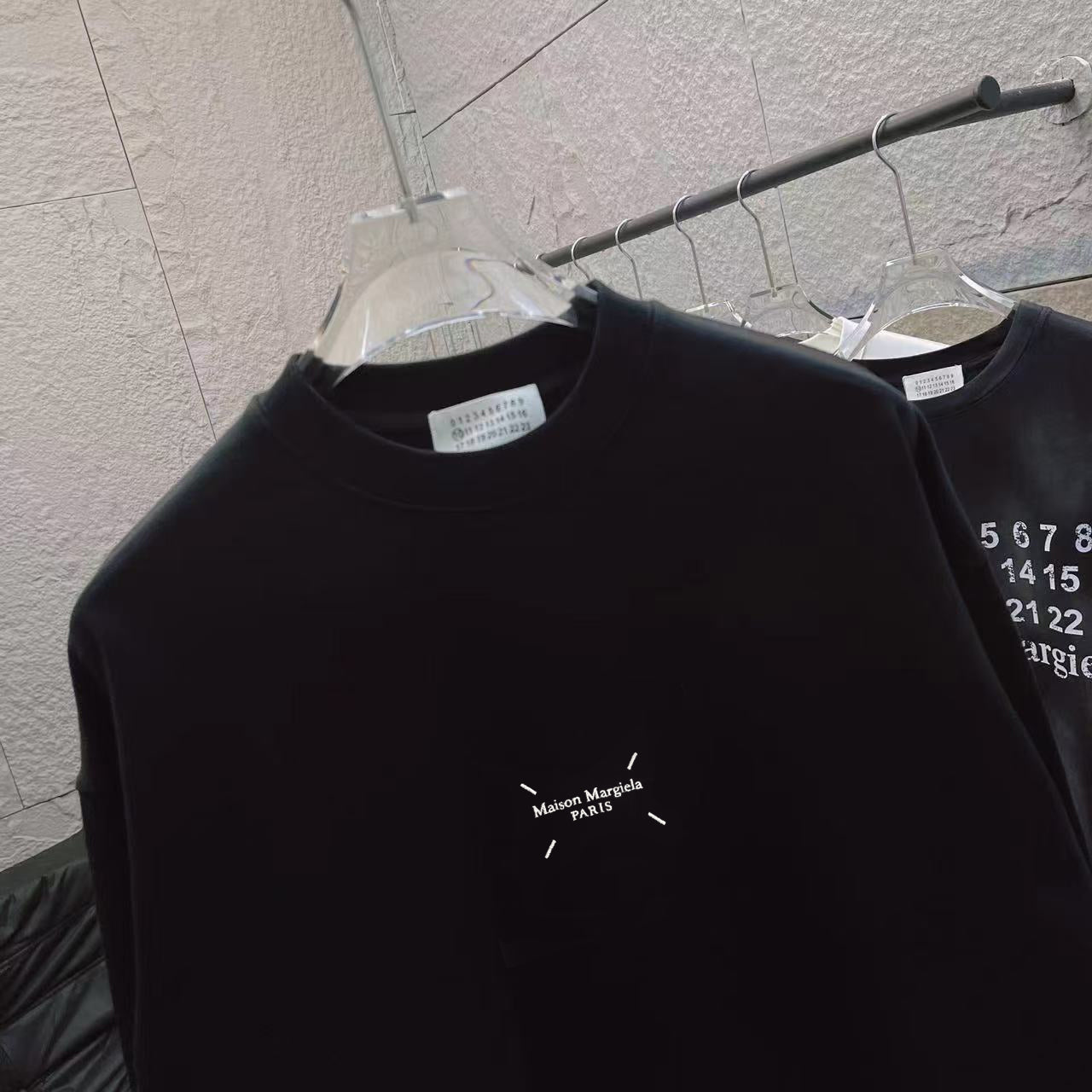 LuxluxHouse Best Quality Clothes T-shirt Chanel & Maison Margiela
