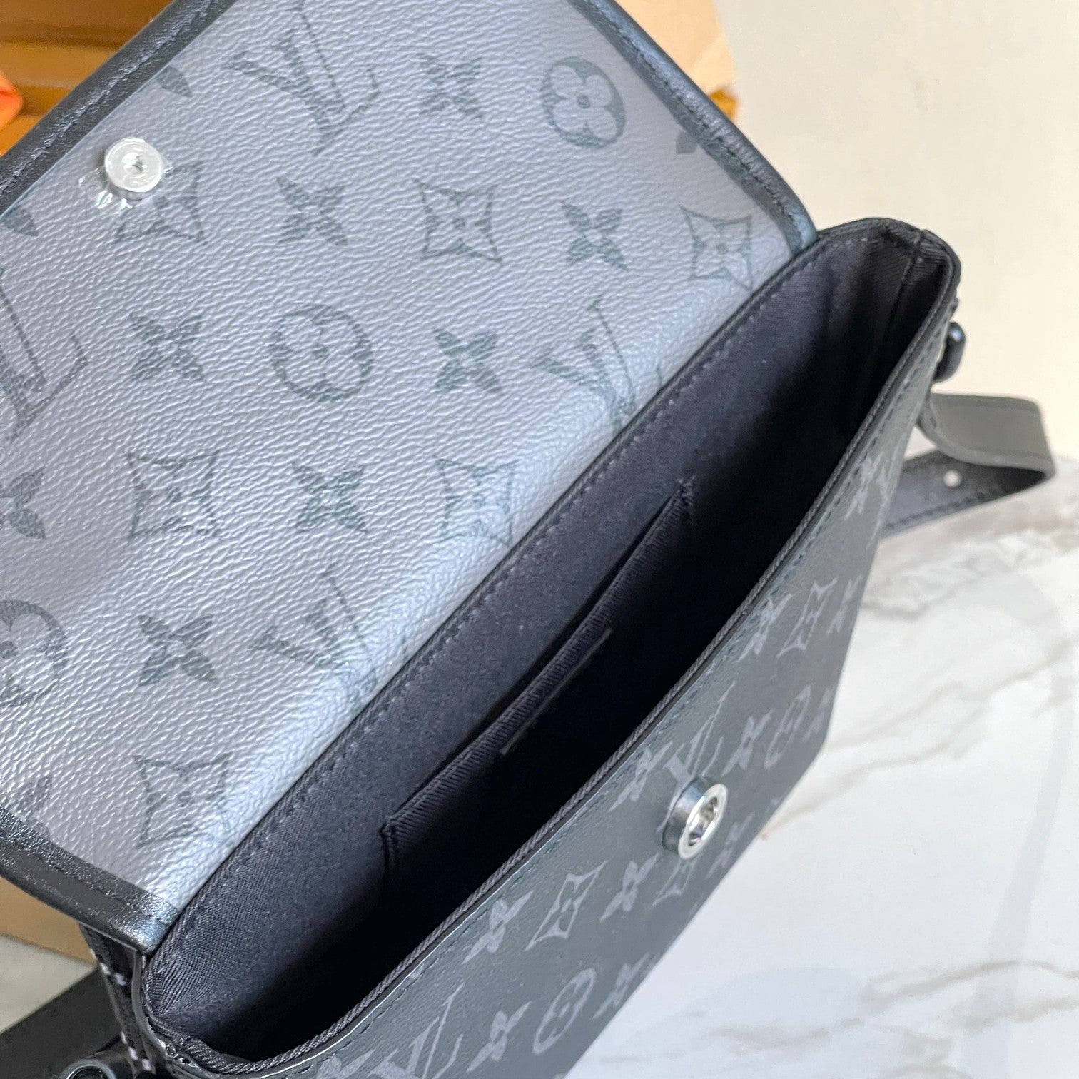 LuxluxHouse Best Quality Bags Louis Vuitton Women Men