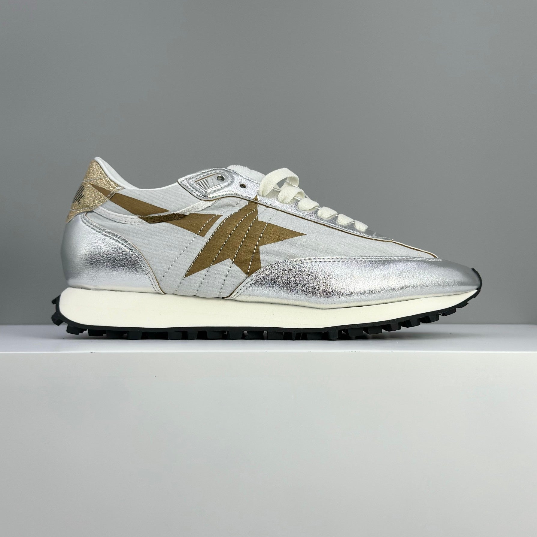 LuxluxHouse Best Quality Shoes Golden Goose