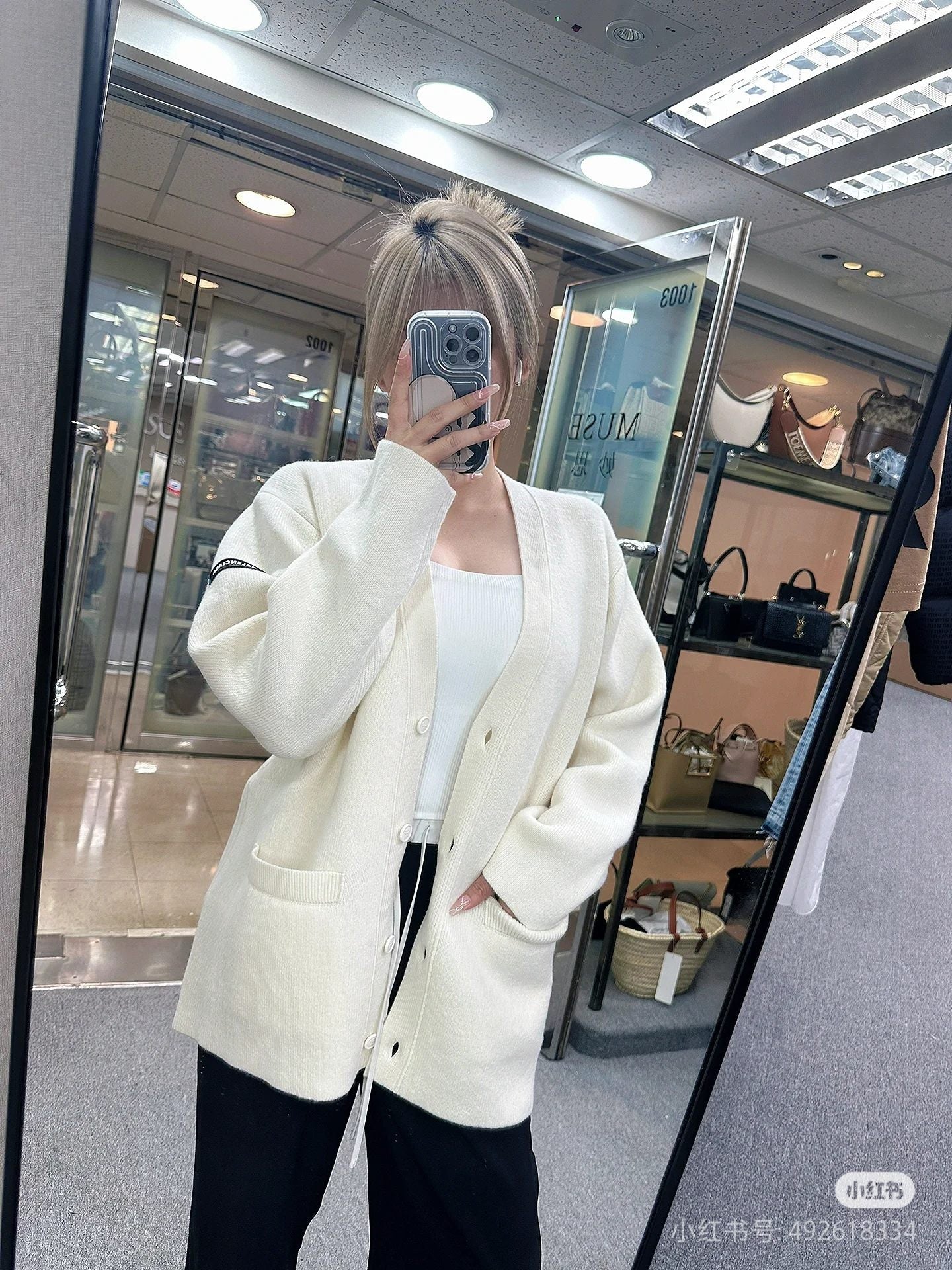 LuxluxHouse Best Quality Clothes Balenciaga Hoodie & Sweater