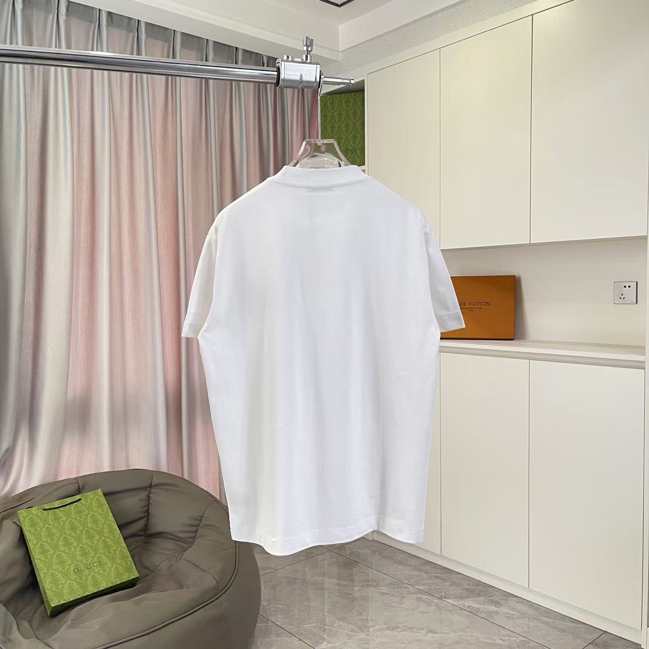 LuxluxHouse Best Quality Clothes T-shirt Loewe