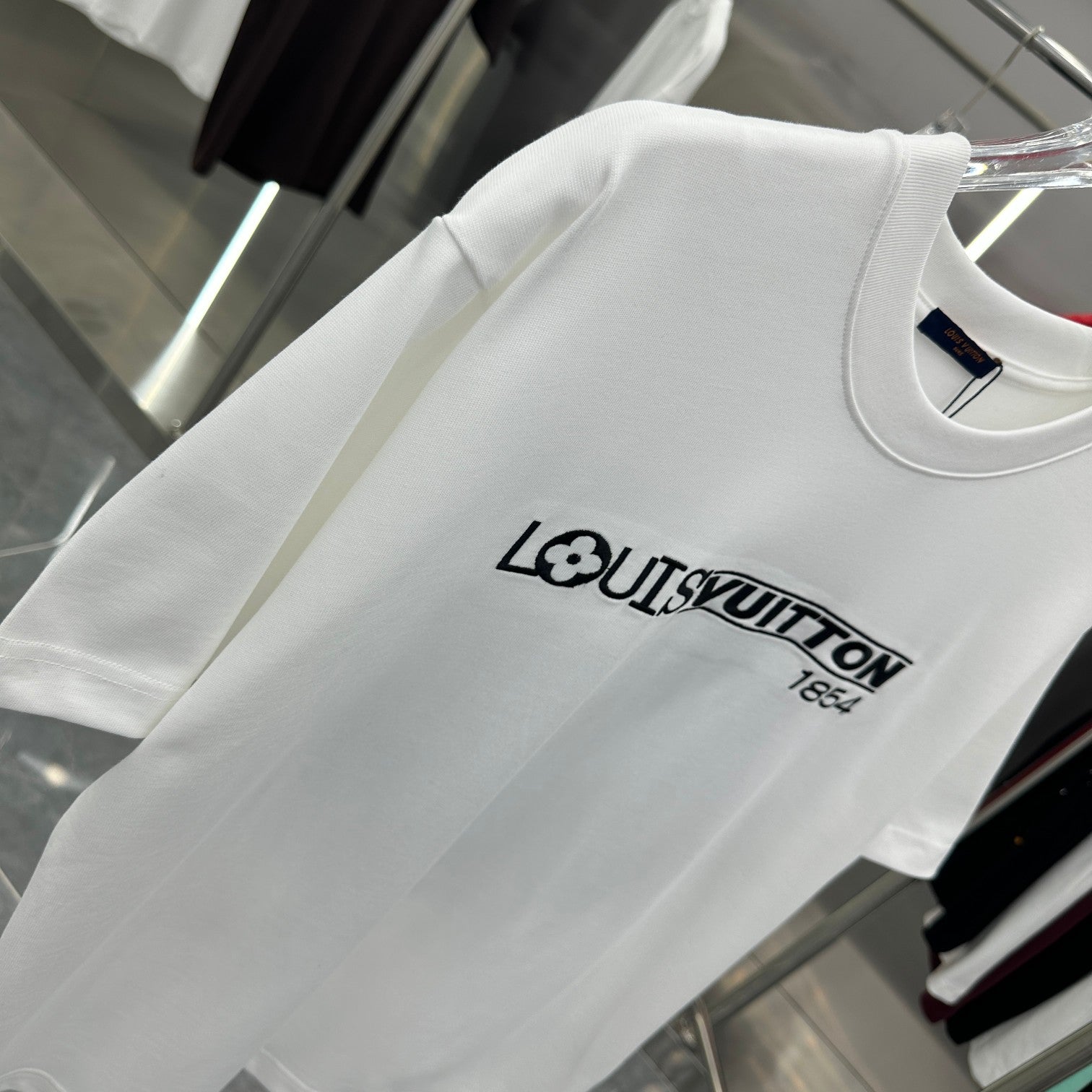 LuxluxHouse Best Quality Clothes T-shirt Louis Vuitton