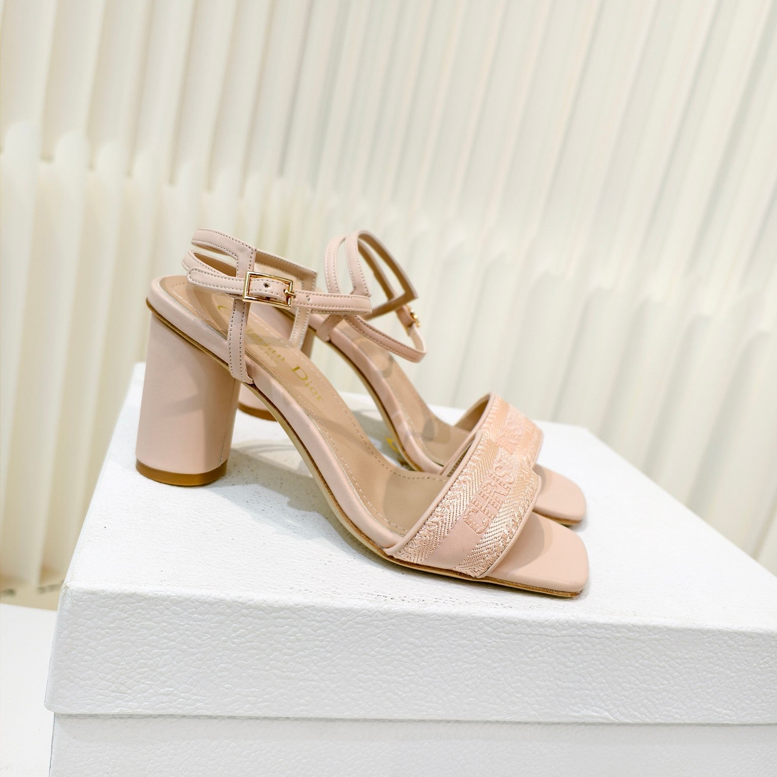 LuxluxHouse Best Quality Women Shoes Dior