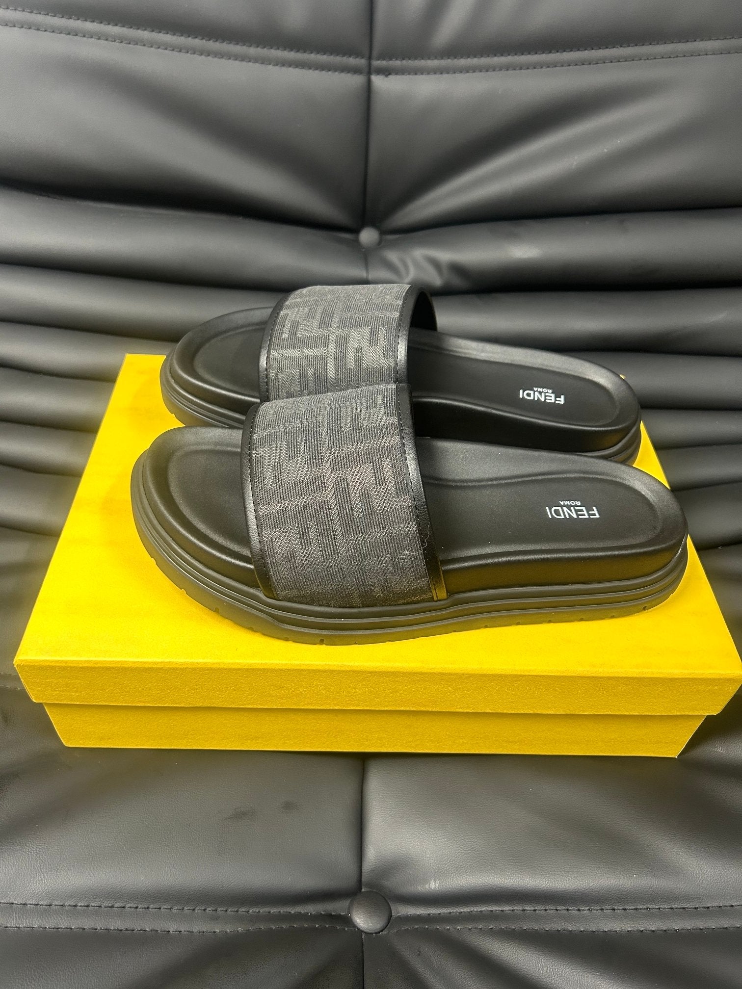 LuxluxHouse Best Quality Sandals Fendi