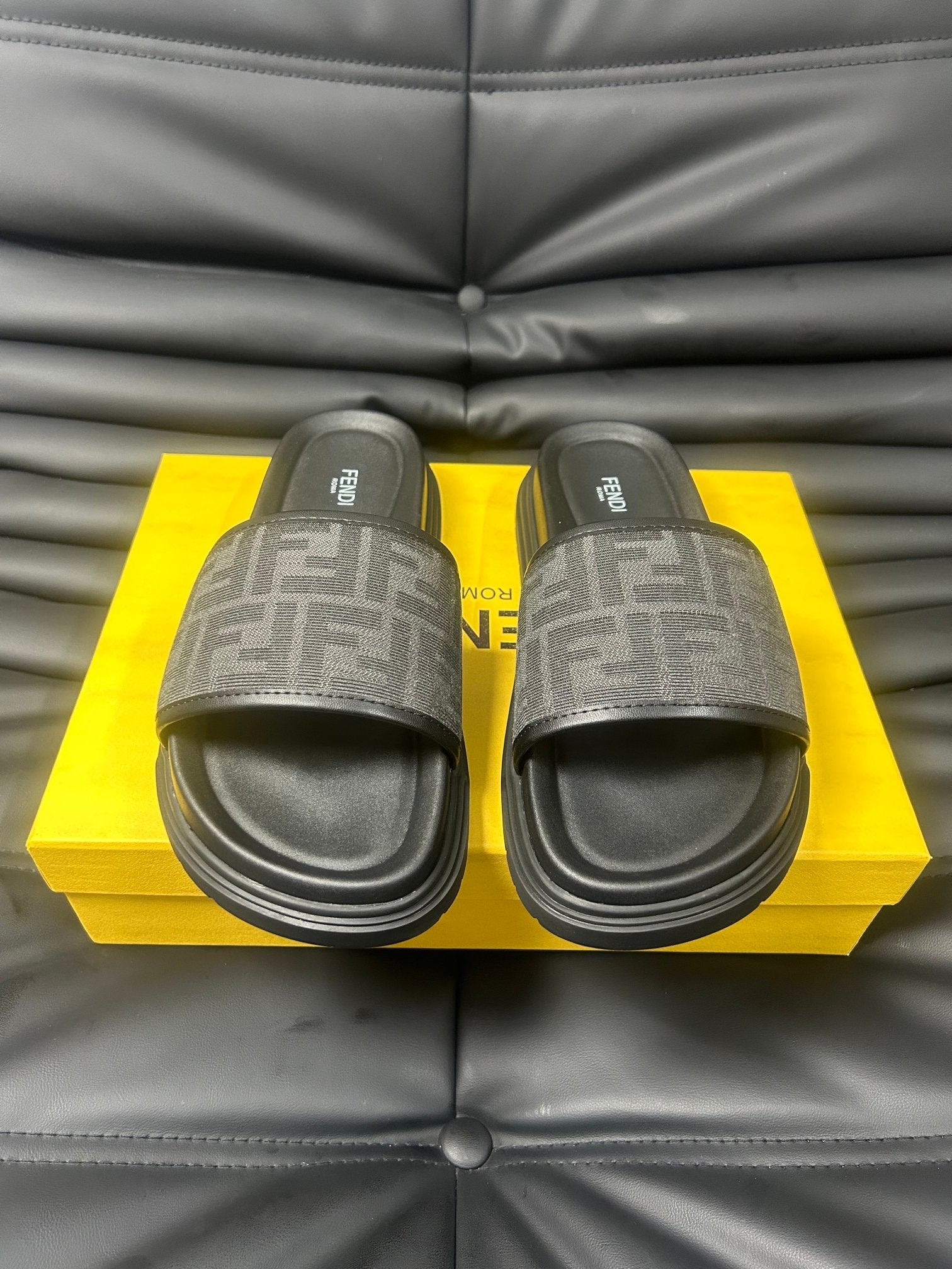 LuxluxHouse Best Quality Sandals Fendi