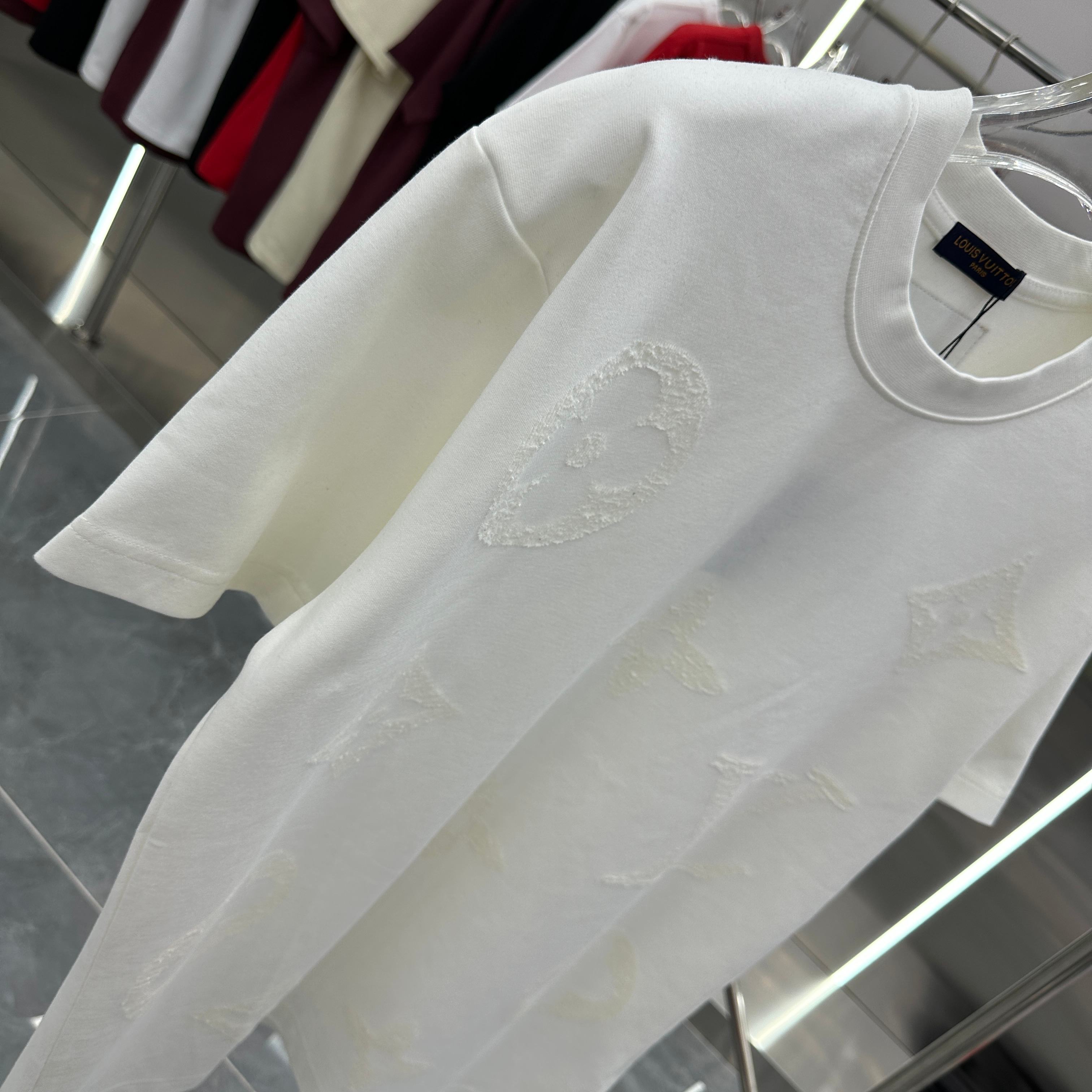 LuxluxHouse Best Quality Clothes T-shirt Louis Vuitton