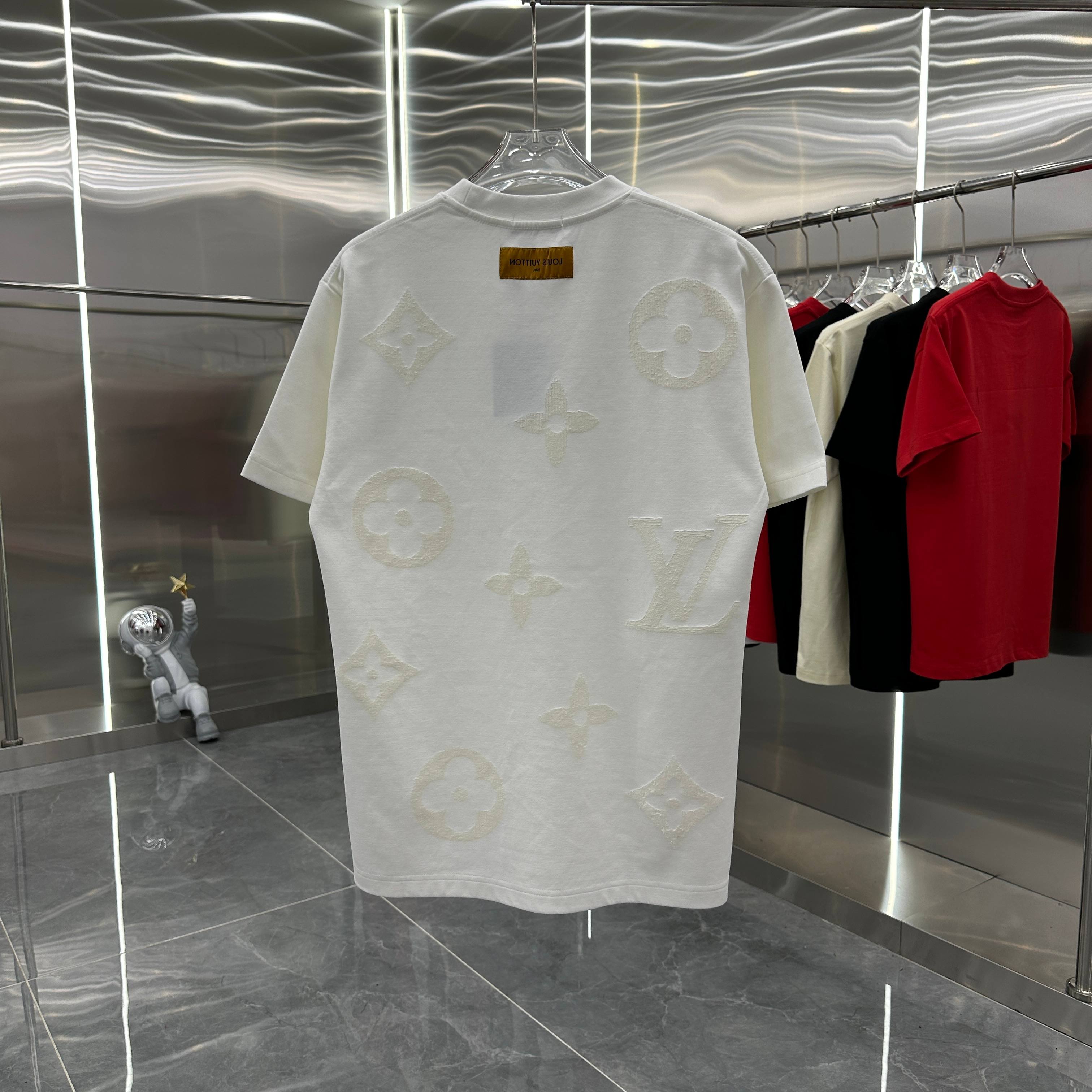 LuxluxHouse Best Quality Clothes T-shirt Louis Vuitton