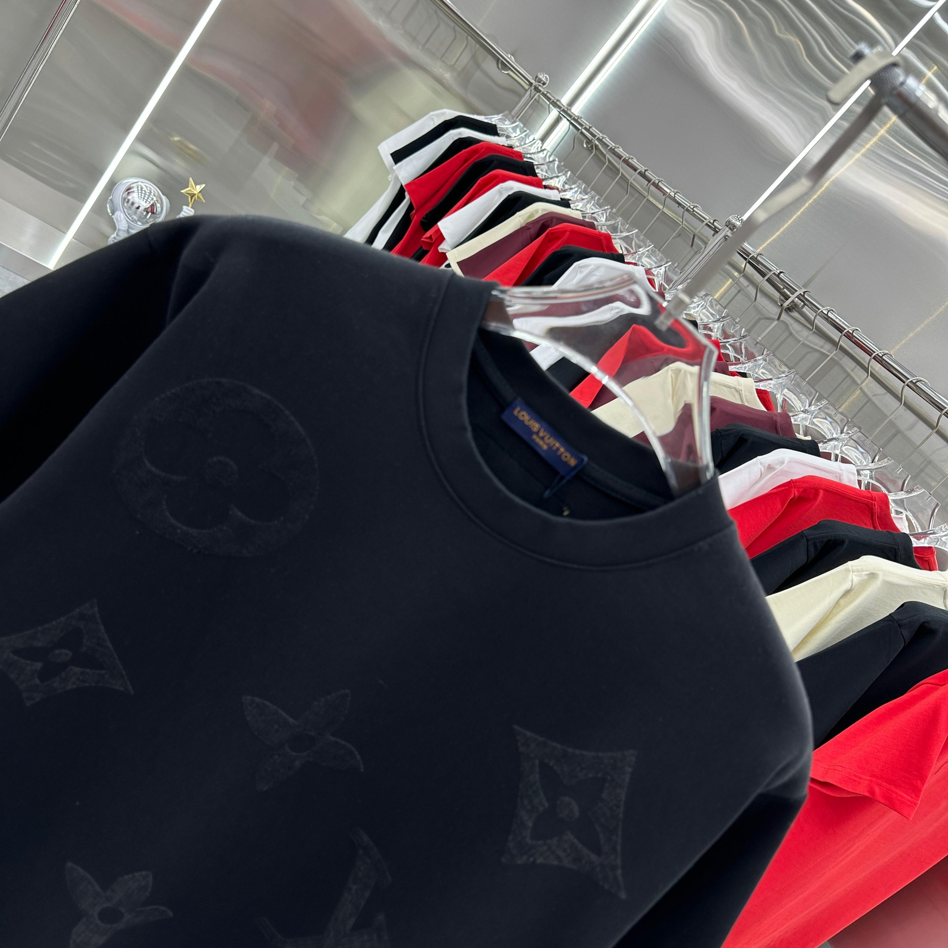 LuxluxHouse Best Quality Clothes T-shirt Louis Vuitton