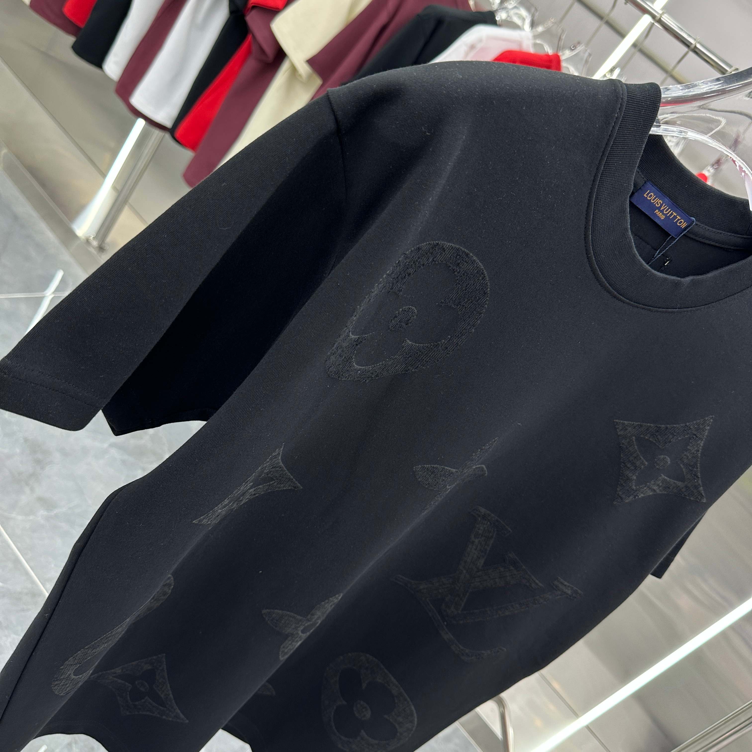 LuxluxHouse Best Quality Clothes T-shirt Louis Vuitton