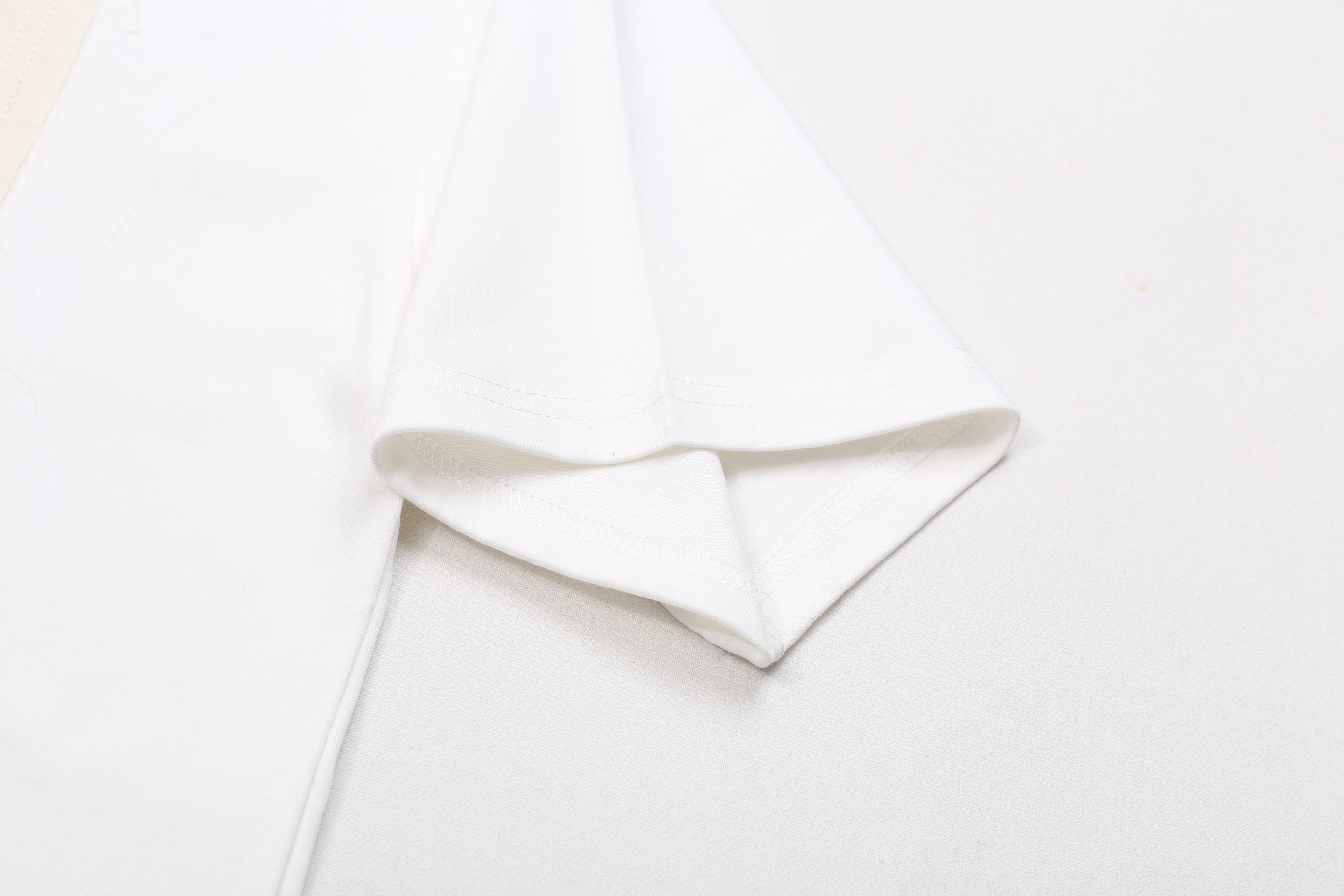 LuxluxHouse Best Quality Clothes T-shirt Chanel & Maison Margiela
