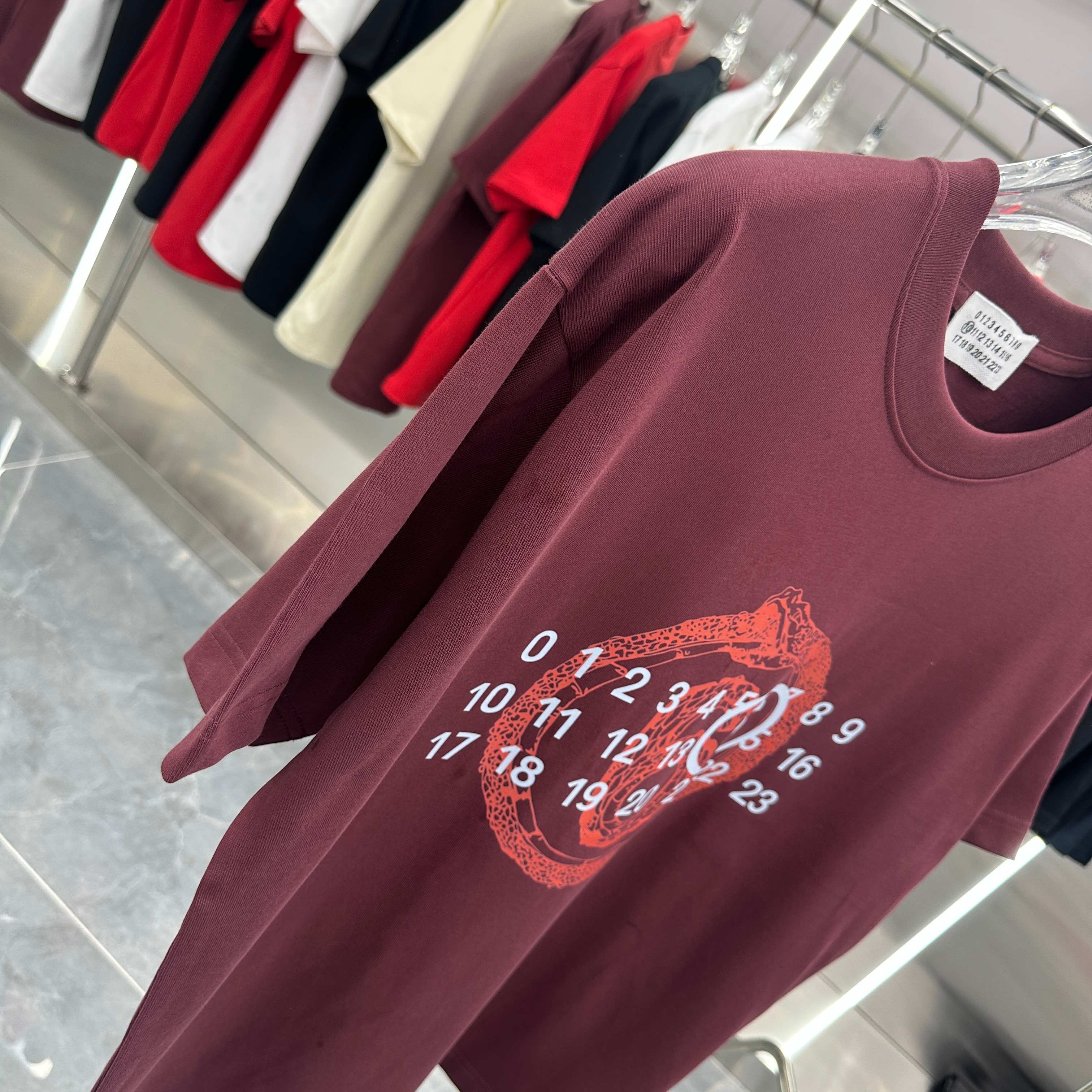 LuxluxHouse Best Quality Clothes T-shirt Chanel & Maison Margiela