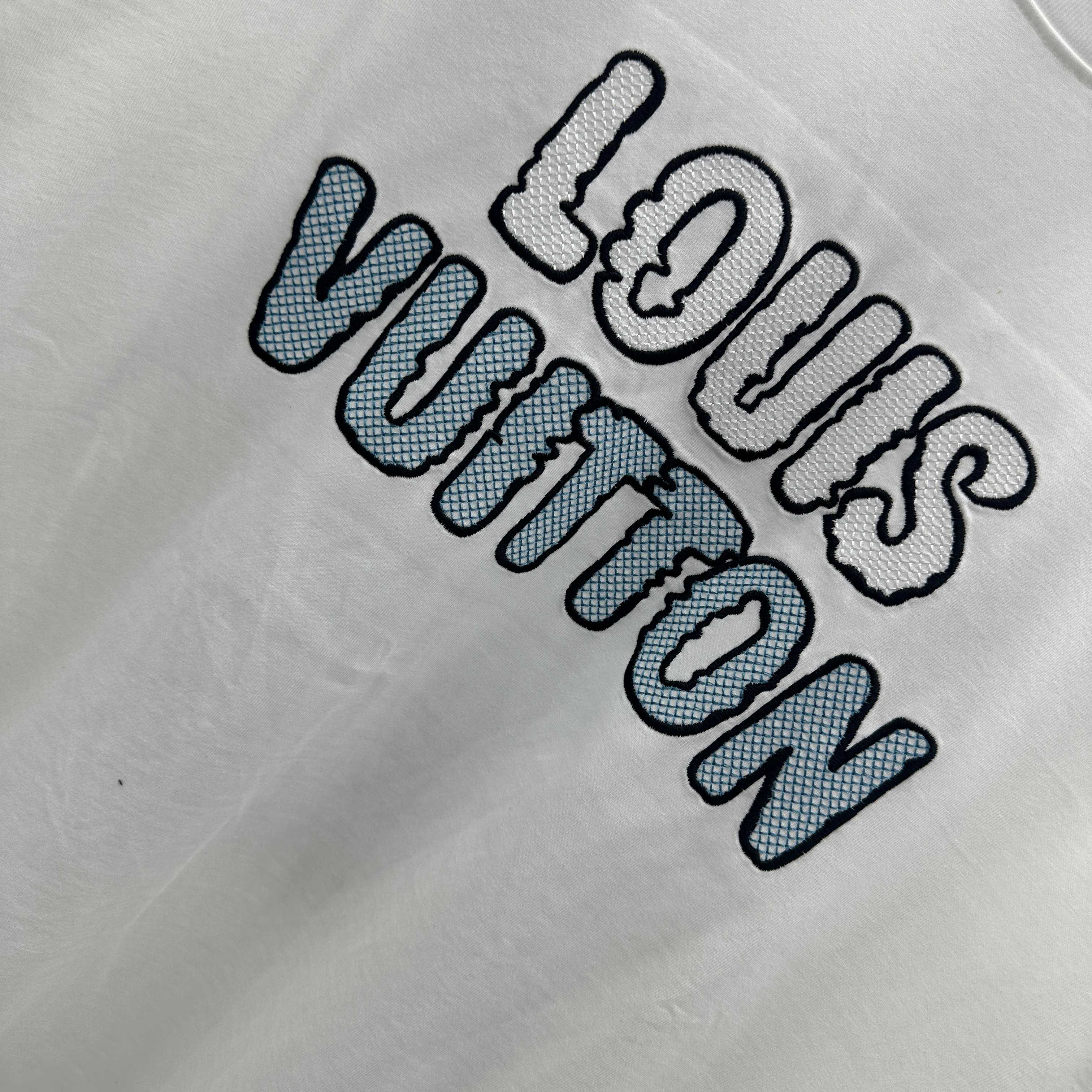 LuxluxHouse Best Quality Clothes T-shirt Louis Vuitton