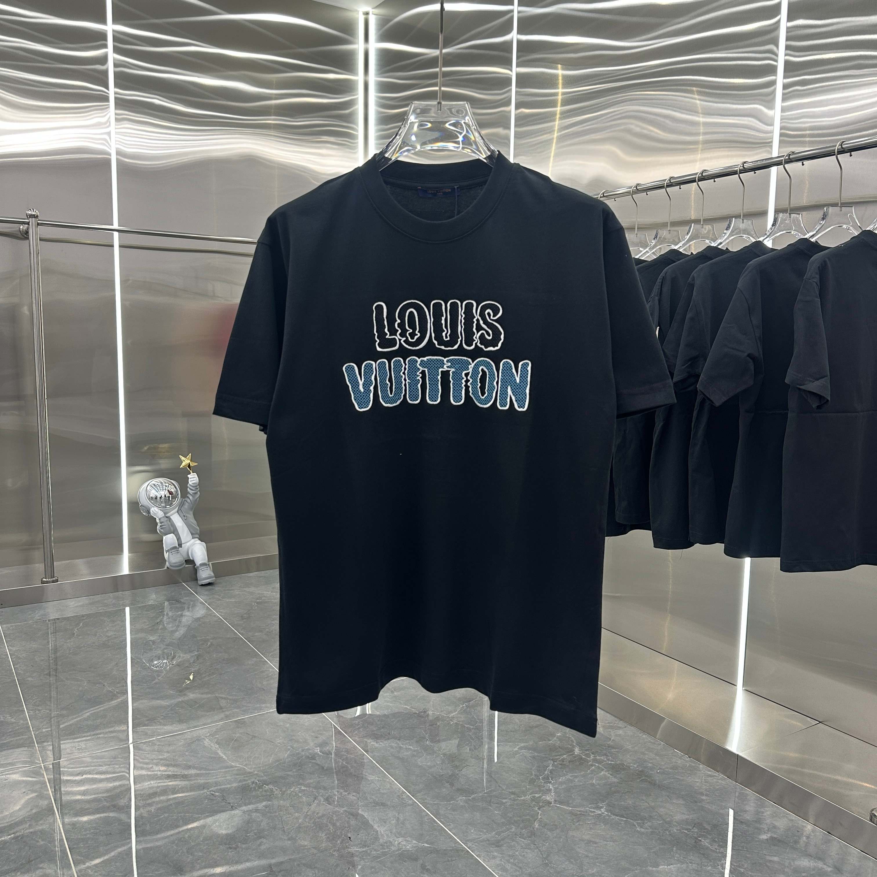 LuxluxHouse Best Quality Clothes T-shirt Louis Vuitton