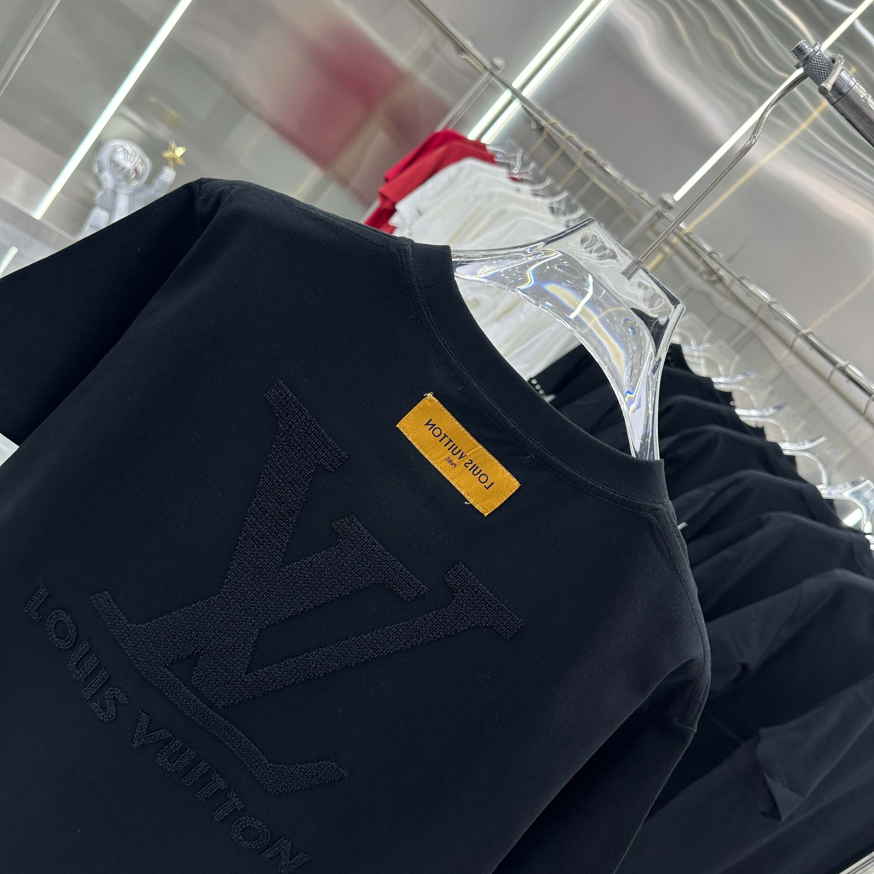LuxluxHouse Best Quality Clothes T-shirt Louis Vuitton