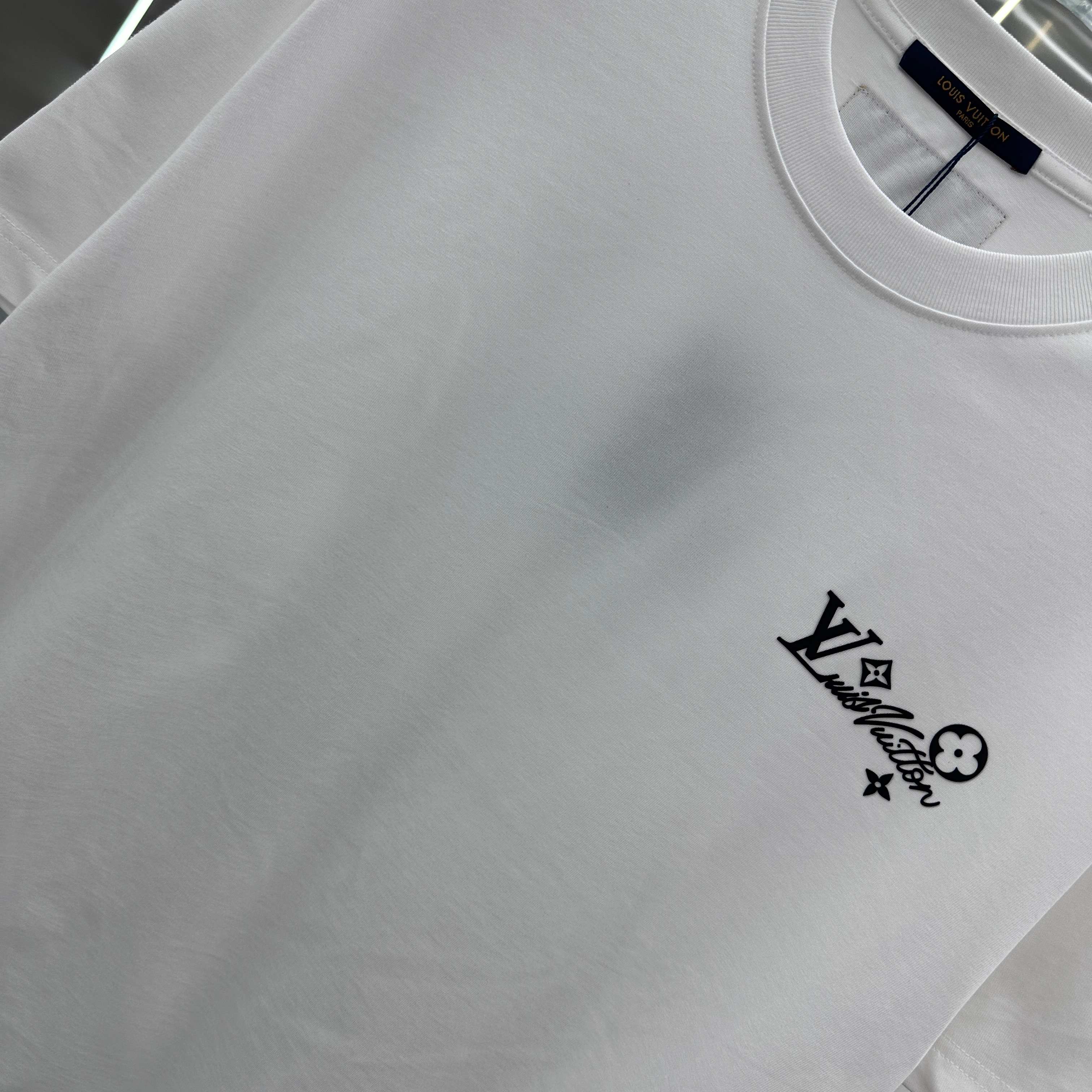 LuxluxHouse Best Quality Clothes T-shirt Louis Vuitton