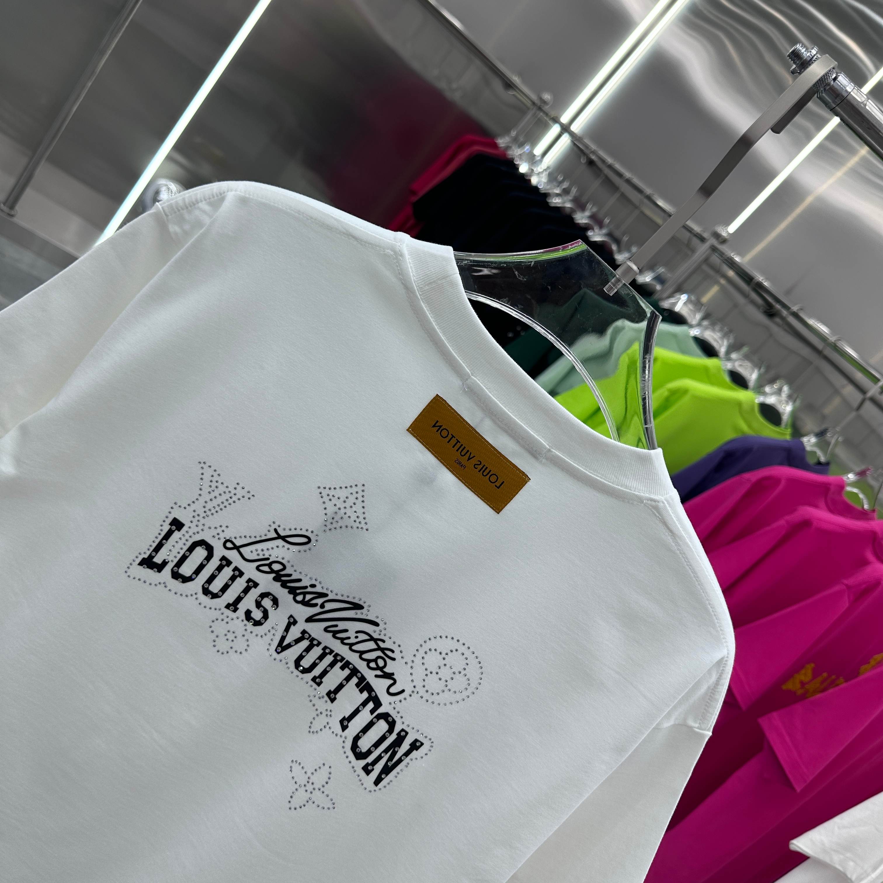 LuxluxHouse Best Quality Clothes T-shirt Louis Vuitton