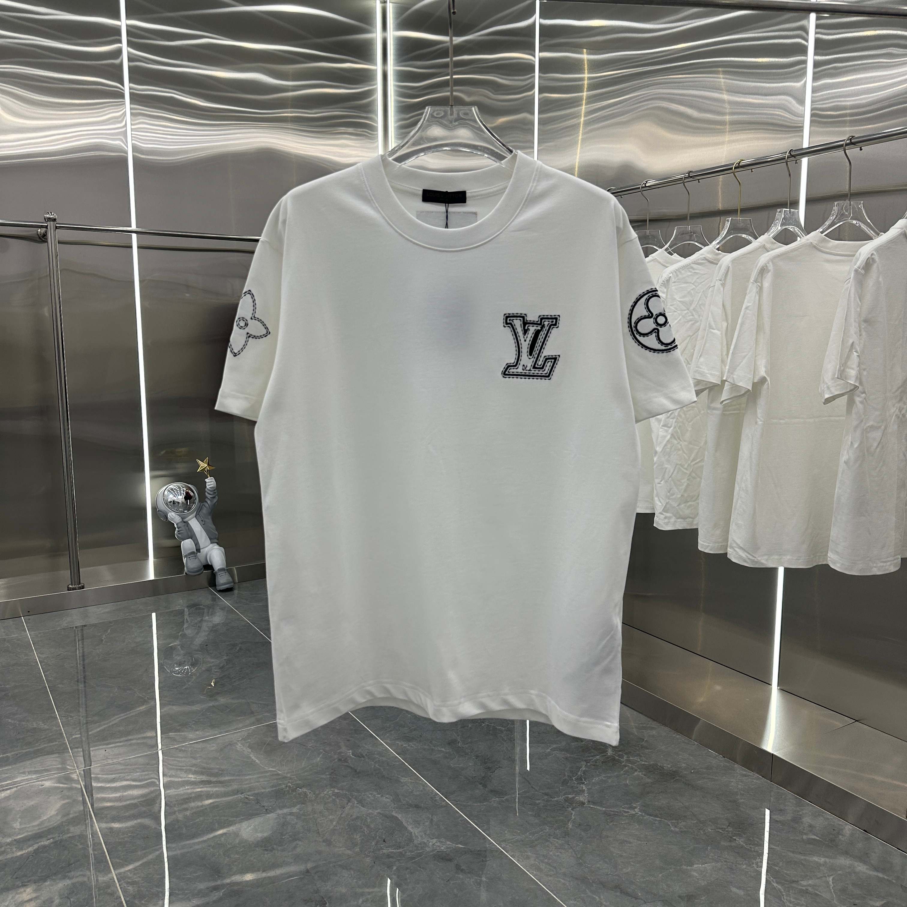 LuxluxHouse Best Quality Clothes T-shirt Louis Vuitton