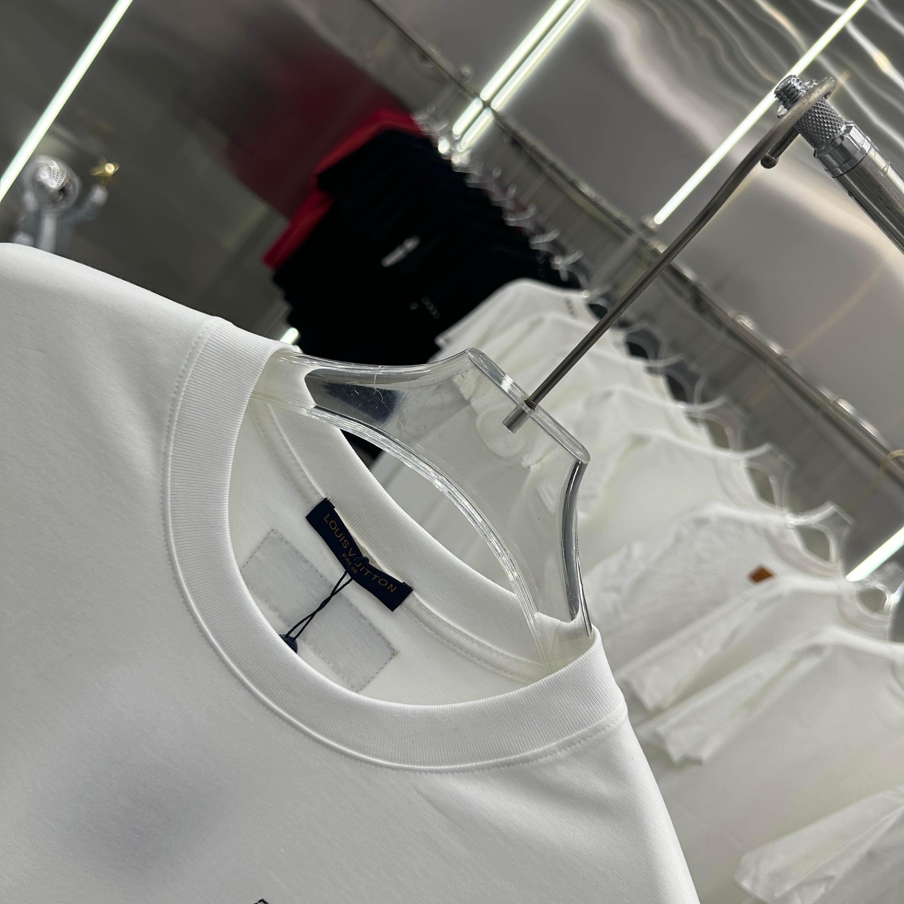 LuxluxHouse Best Quality Clothes T-shirt Louis Vuitton