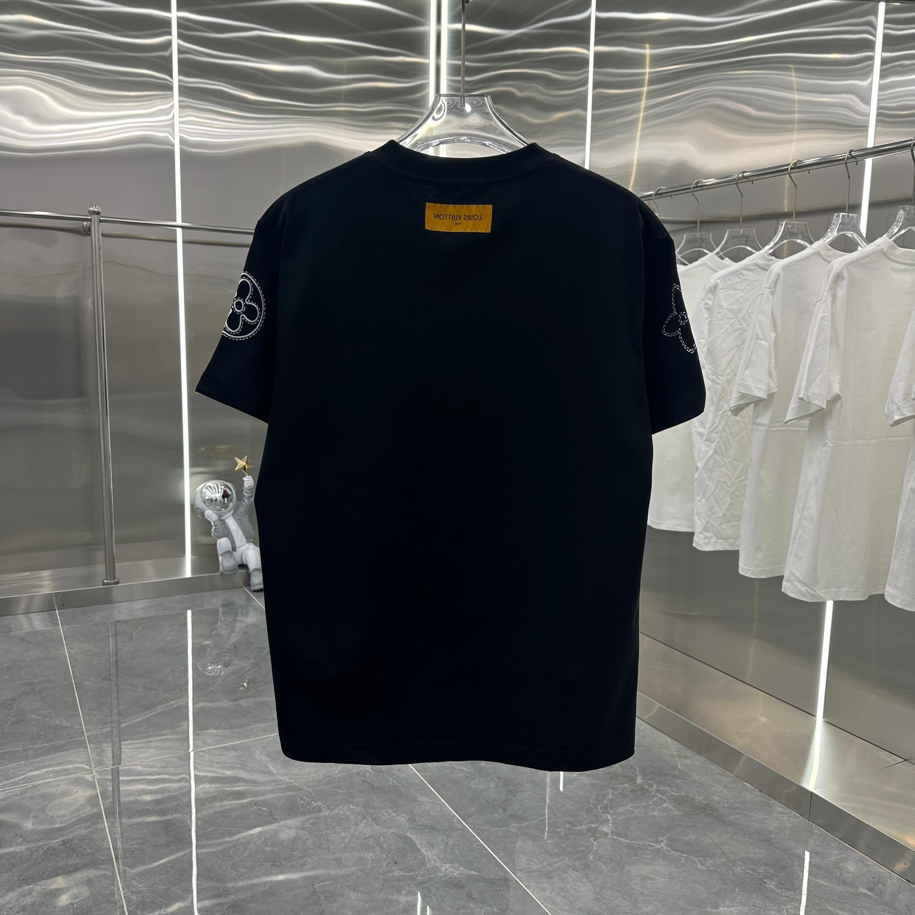 LuxluxHouse Best Quality Clothes T-shirt Louis Vuitton