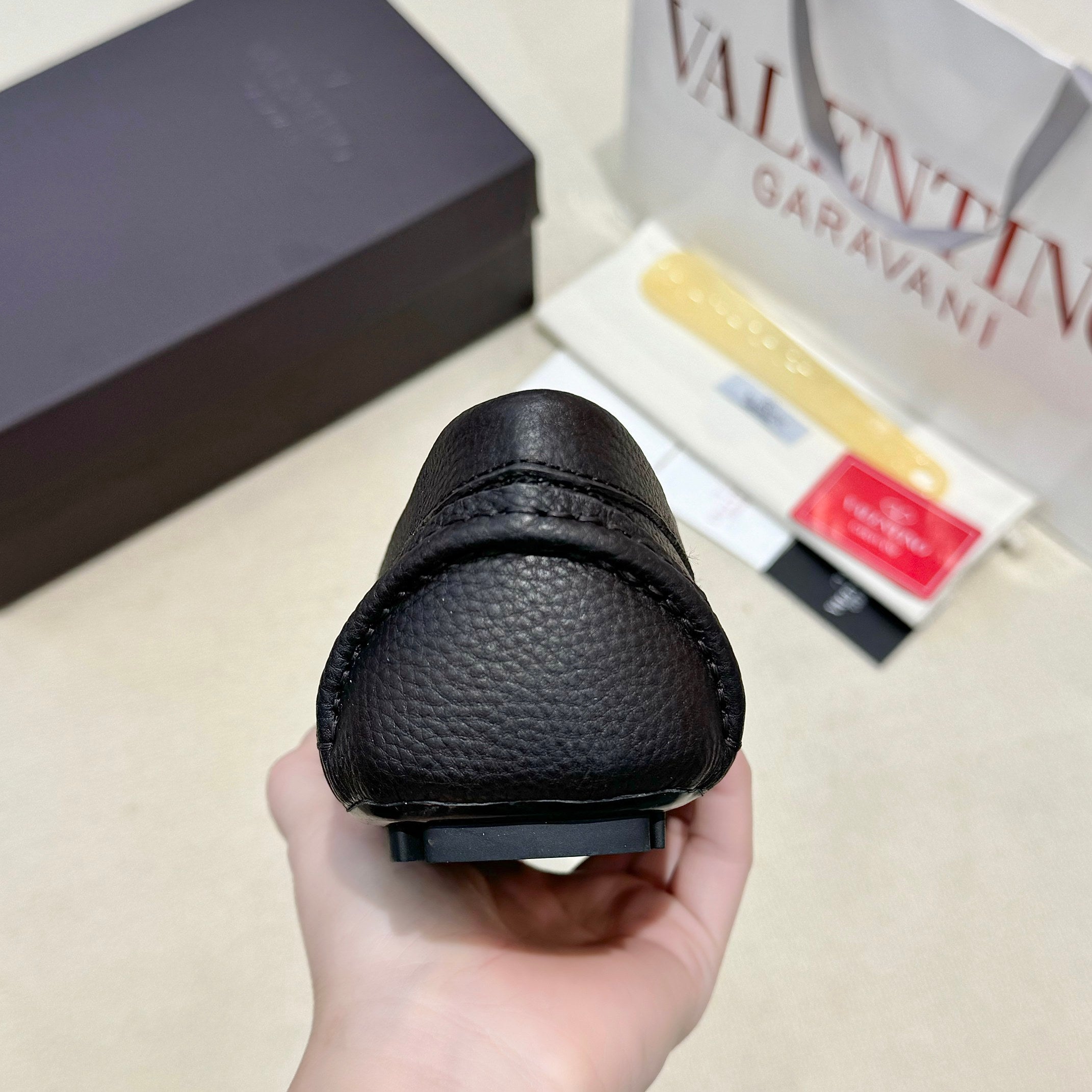 LuxluxHouse Best Quality Shoes Valentino
