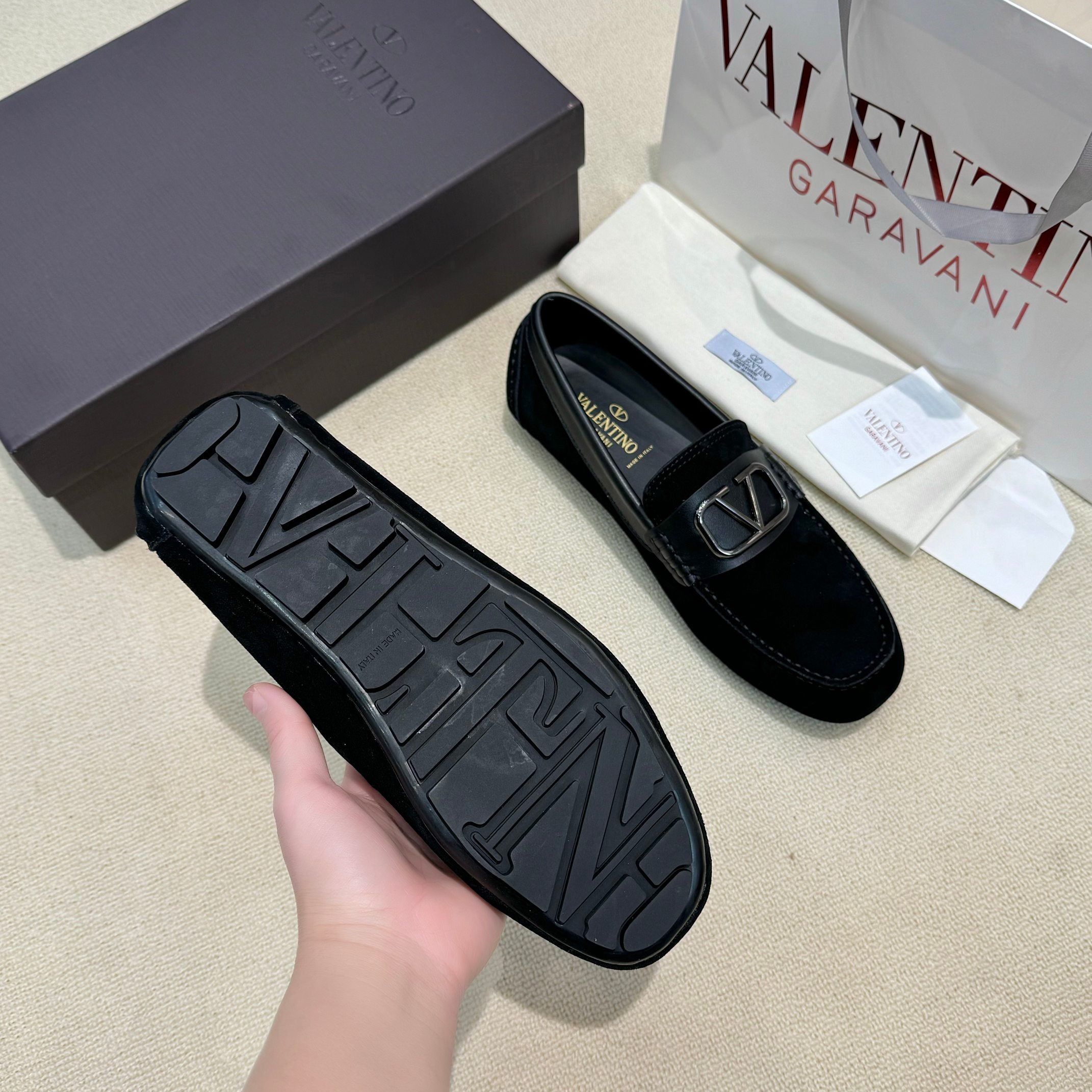 LuxluxHouse Best Quality Shoes Valentino