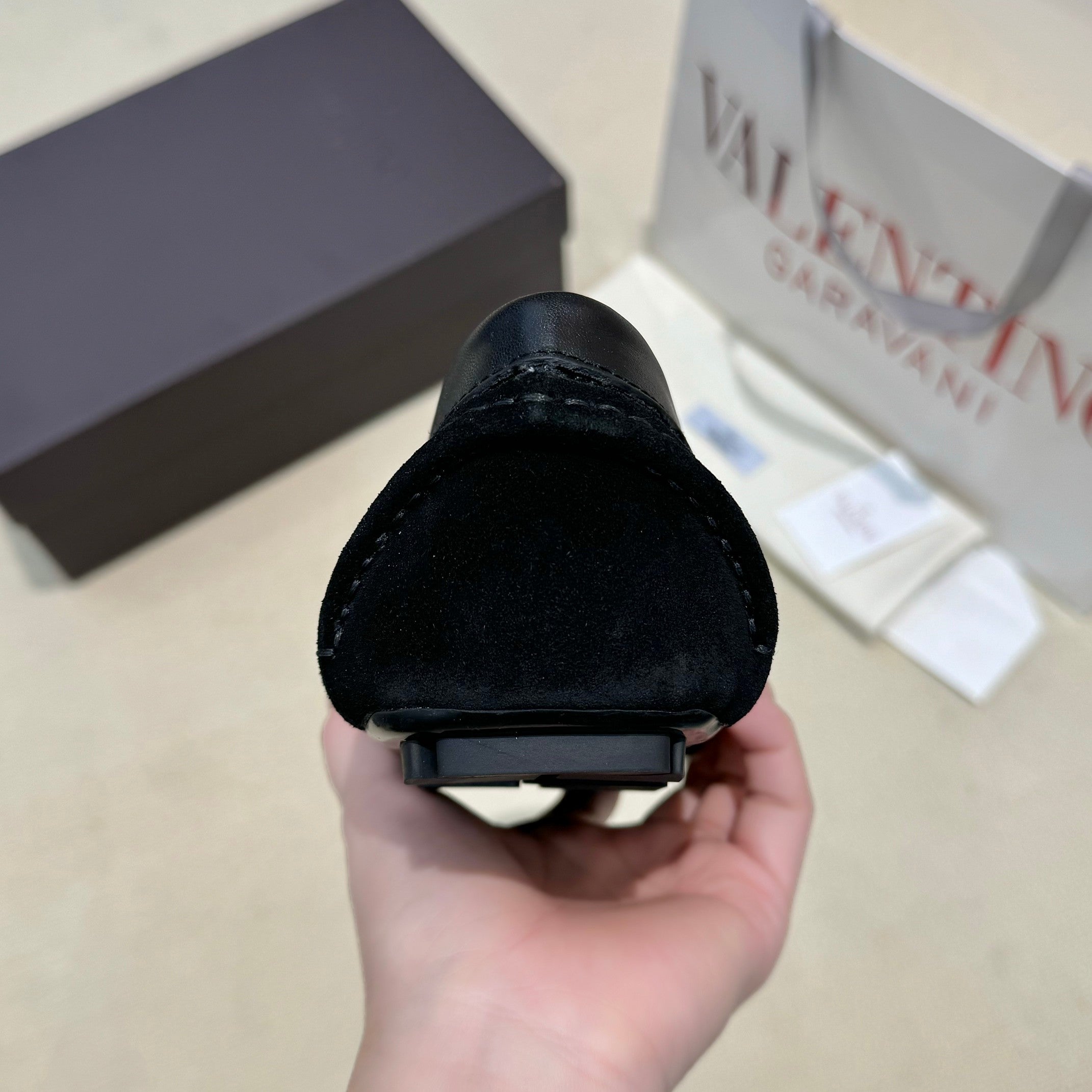 LuxluxHouse Best Quality Shoes Valentino
