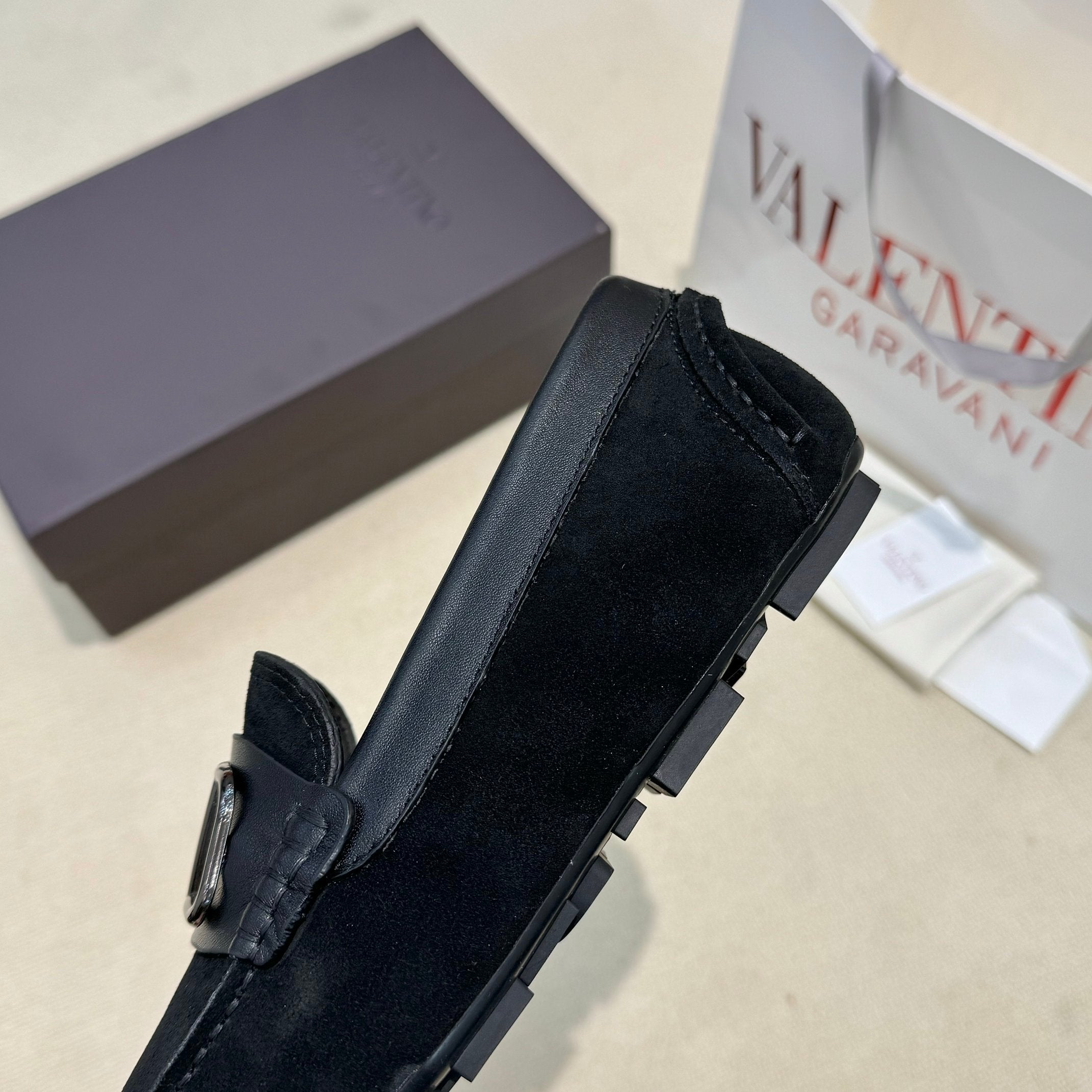 LuxluxHouse Best Quality Shoes Valentino