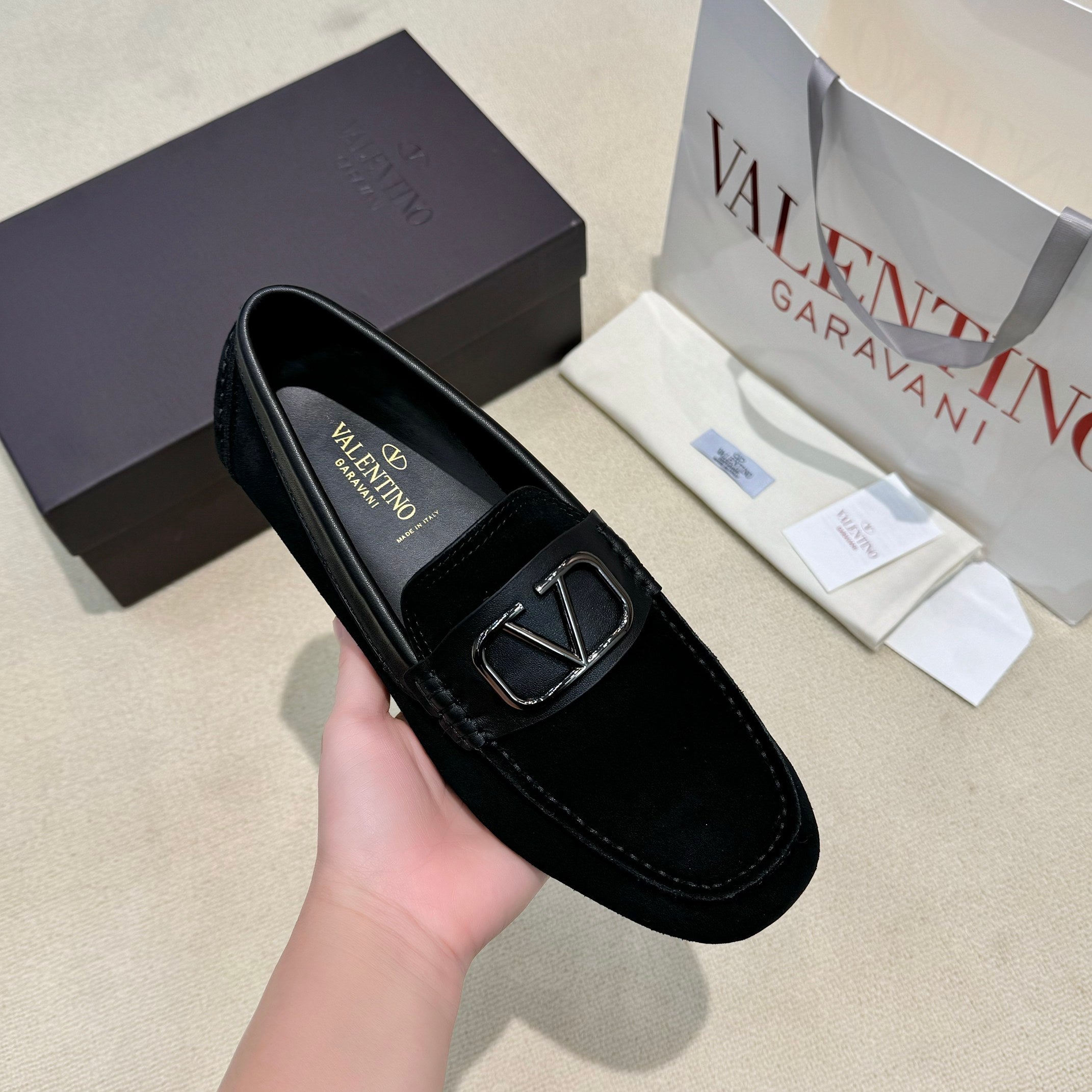 LuxluxHouse Best Quality Shoes Valentino