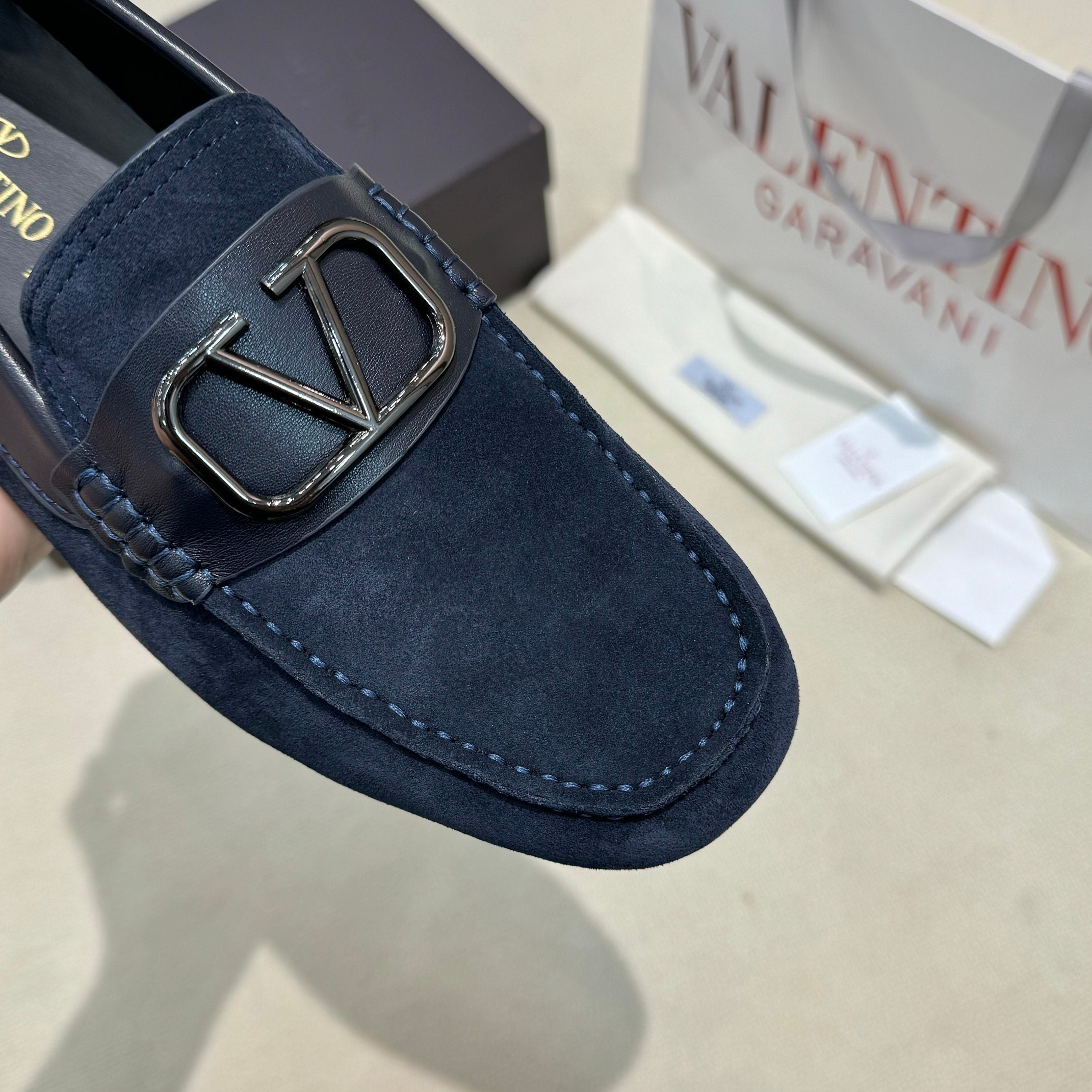 LuxluxHouse Best Quality Shoes Valentino