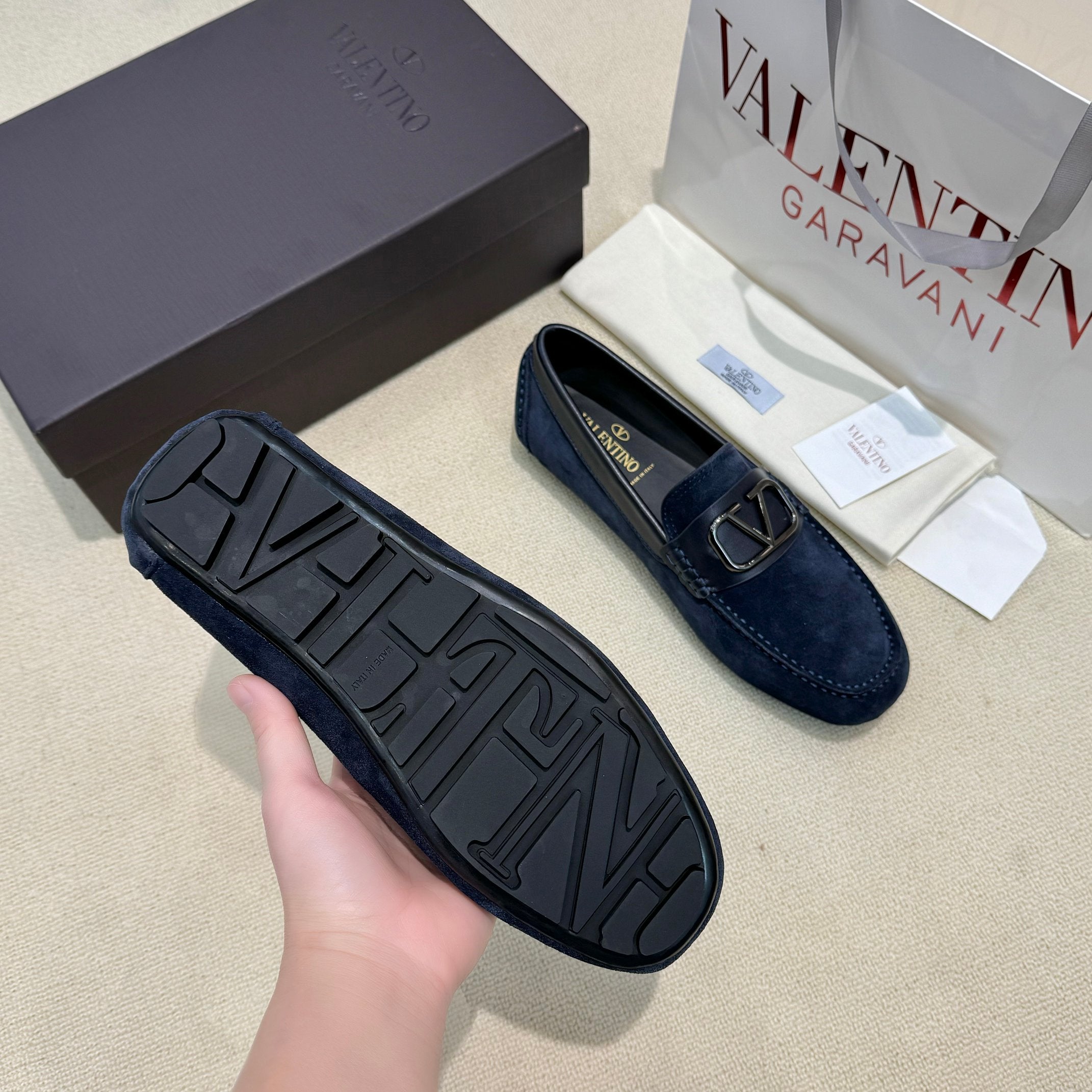 LuxluxHouse Best Quality Shoes Valentino