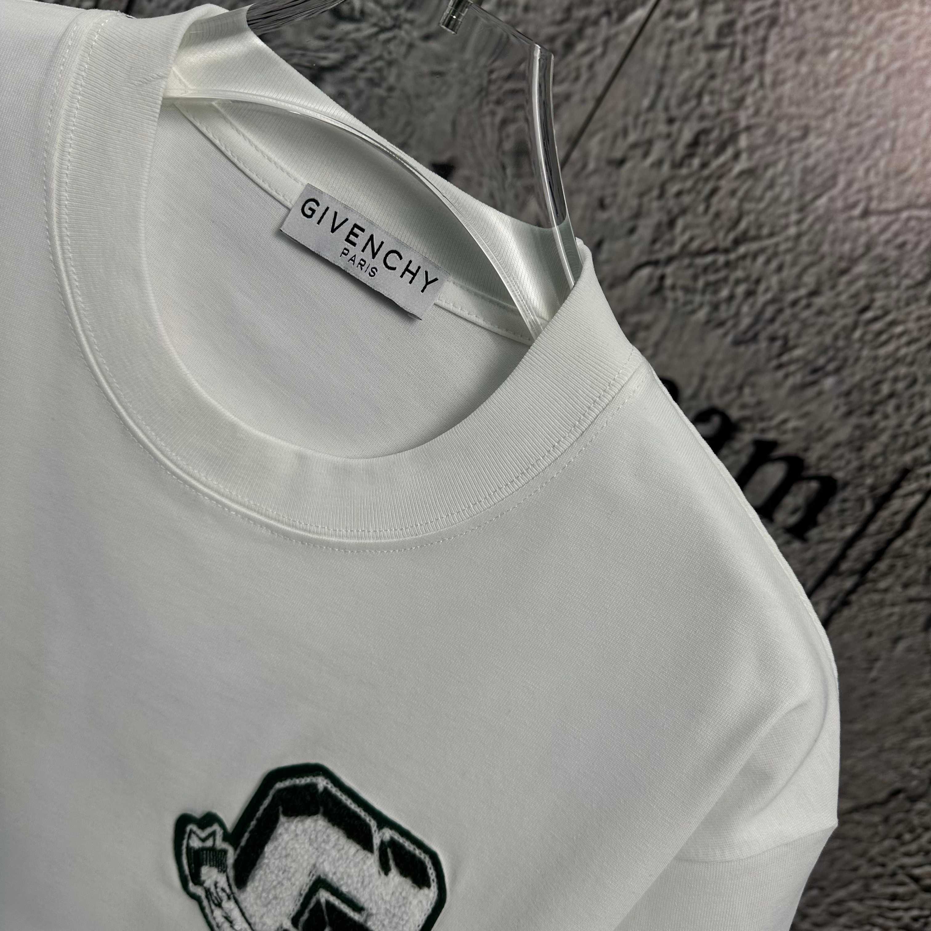 LuxluxHouse Best Quality Clothes Givenchy T-shirt
