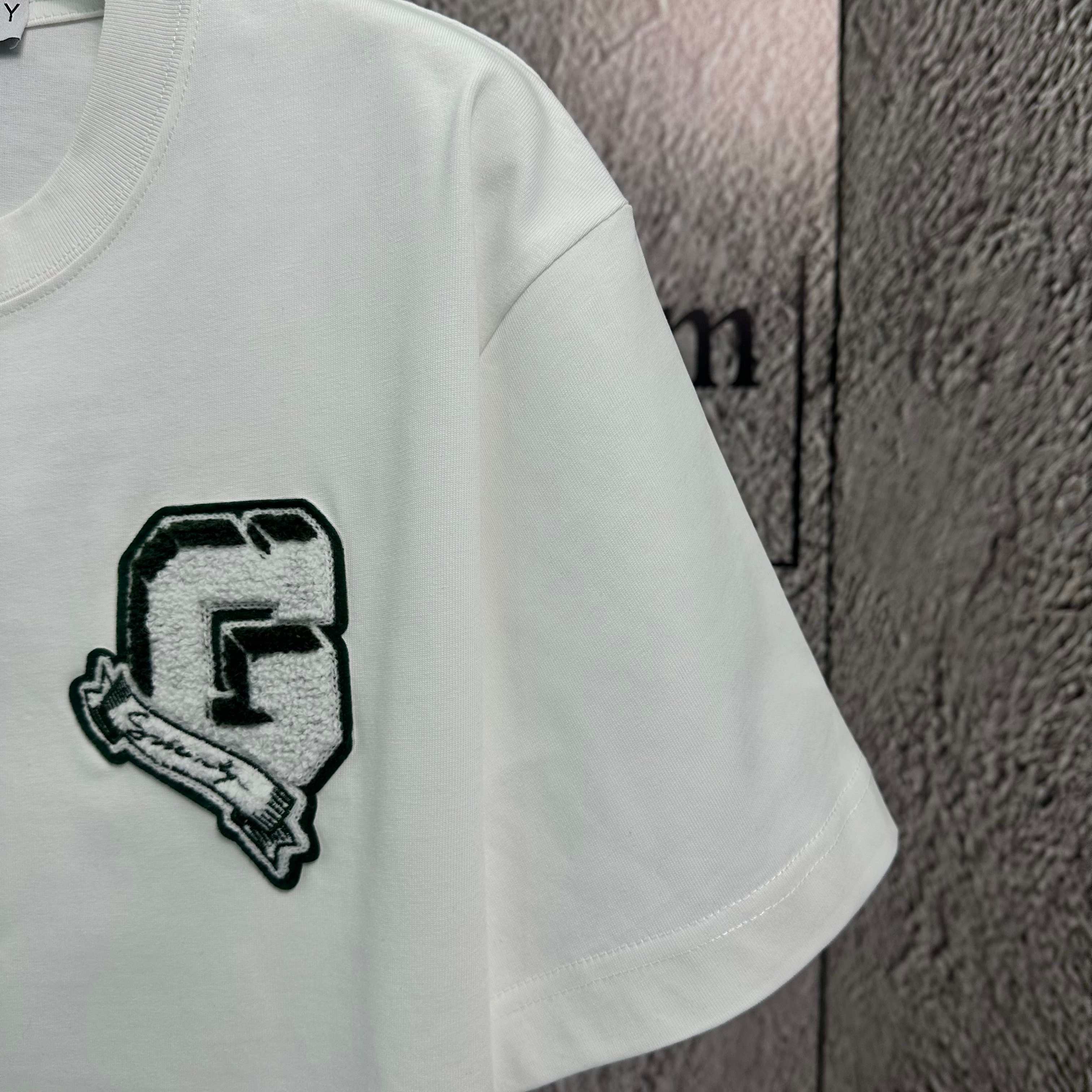 LuxluxHouse Best Quality Clothes Givenchy T-shirt