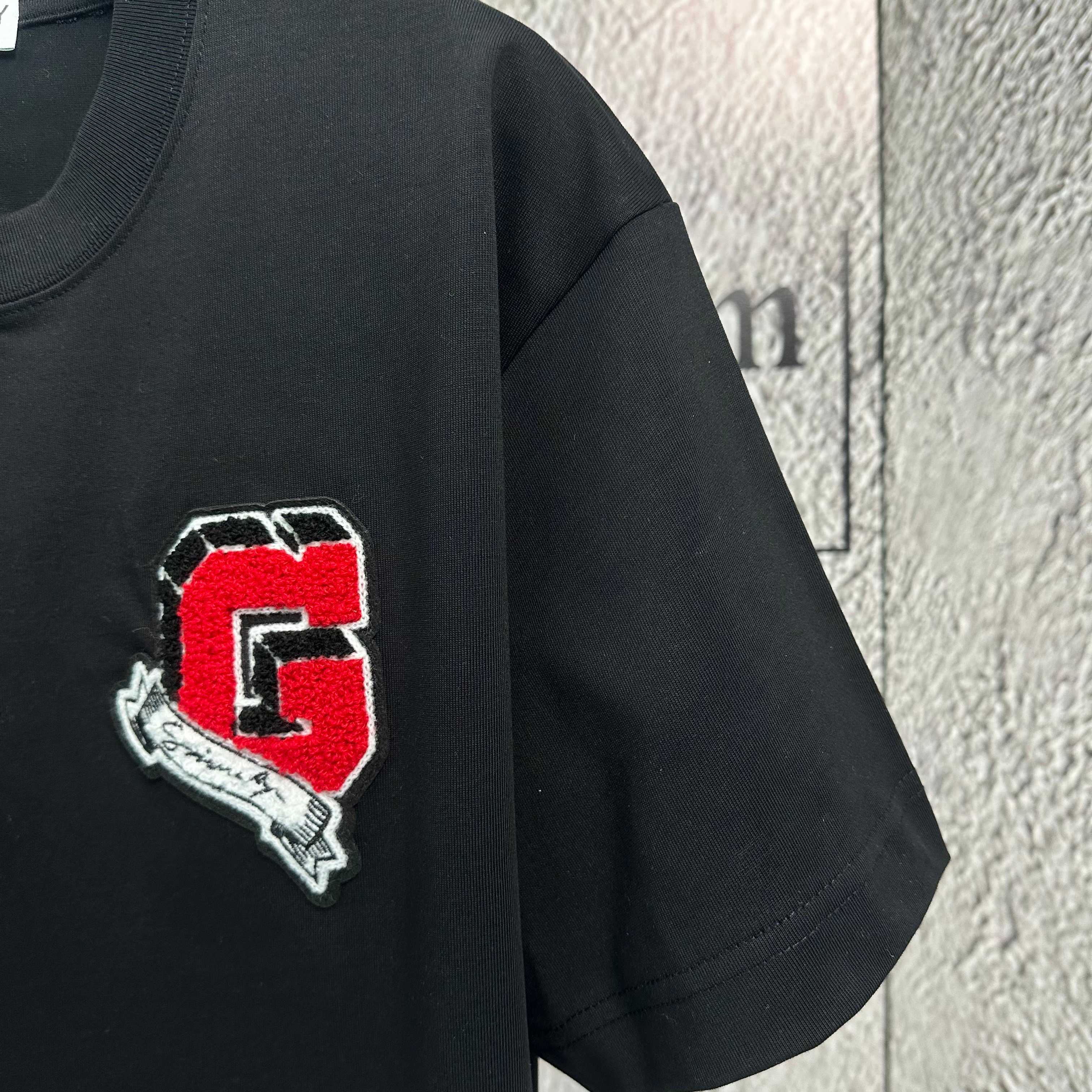 LuxluxHouse Best Quality Clothes Givenchy T-shirt