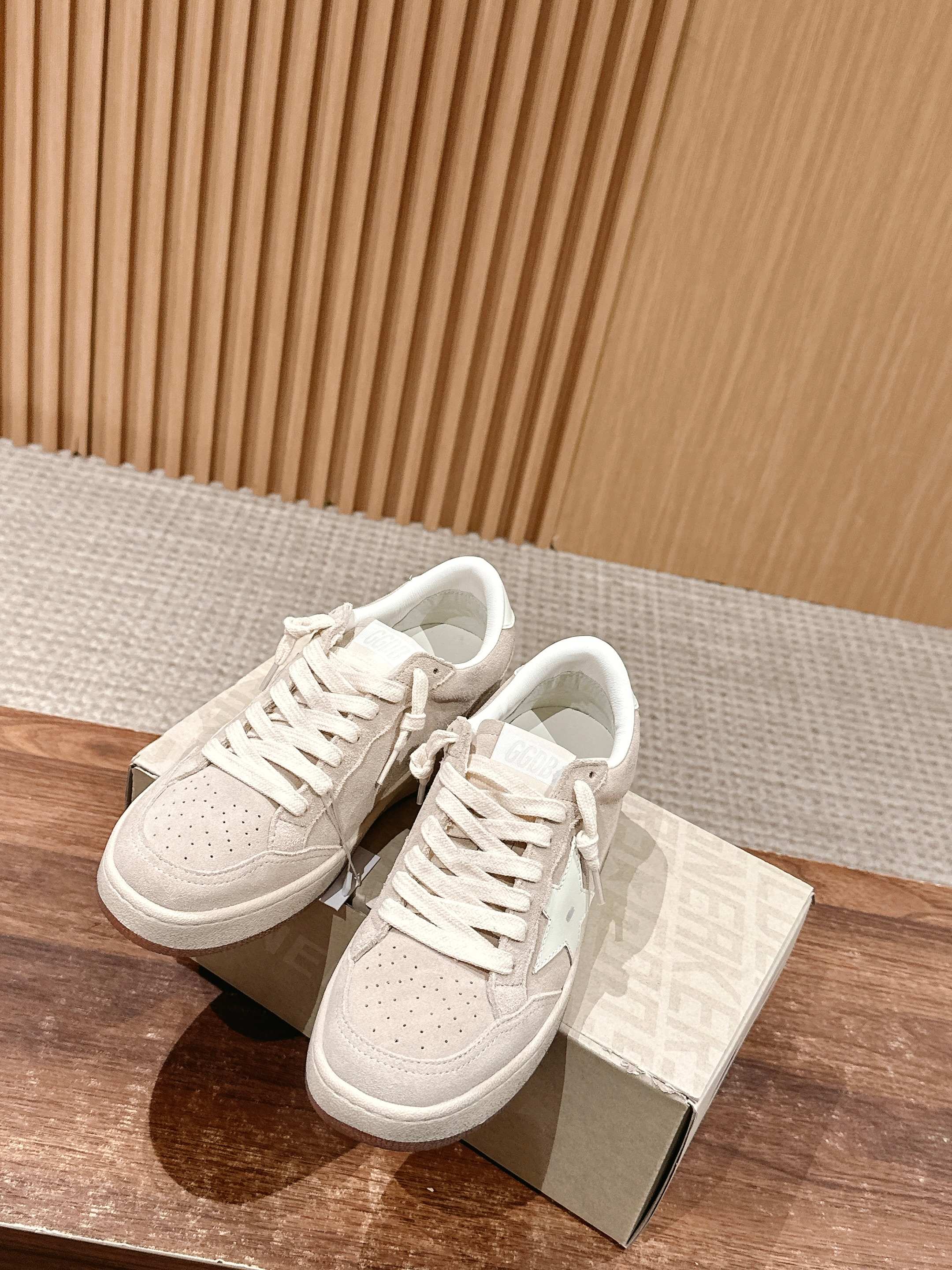 LuxluxHouse Best Quality Shoes Golden Goose